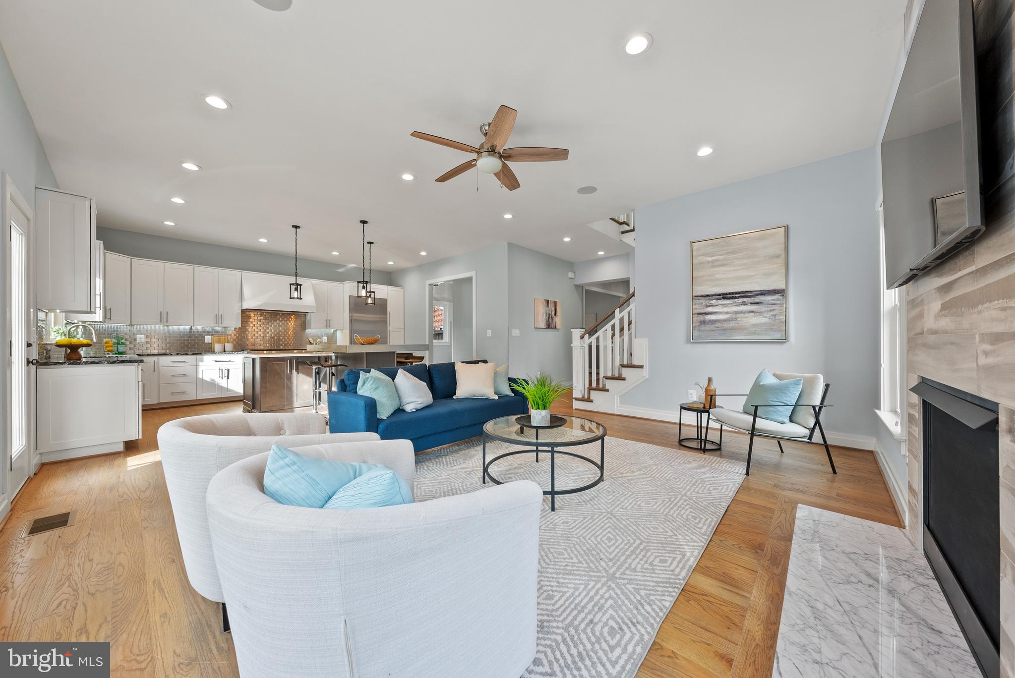 ADDISON HEIGHTS - Residential