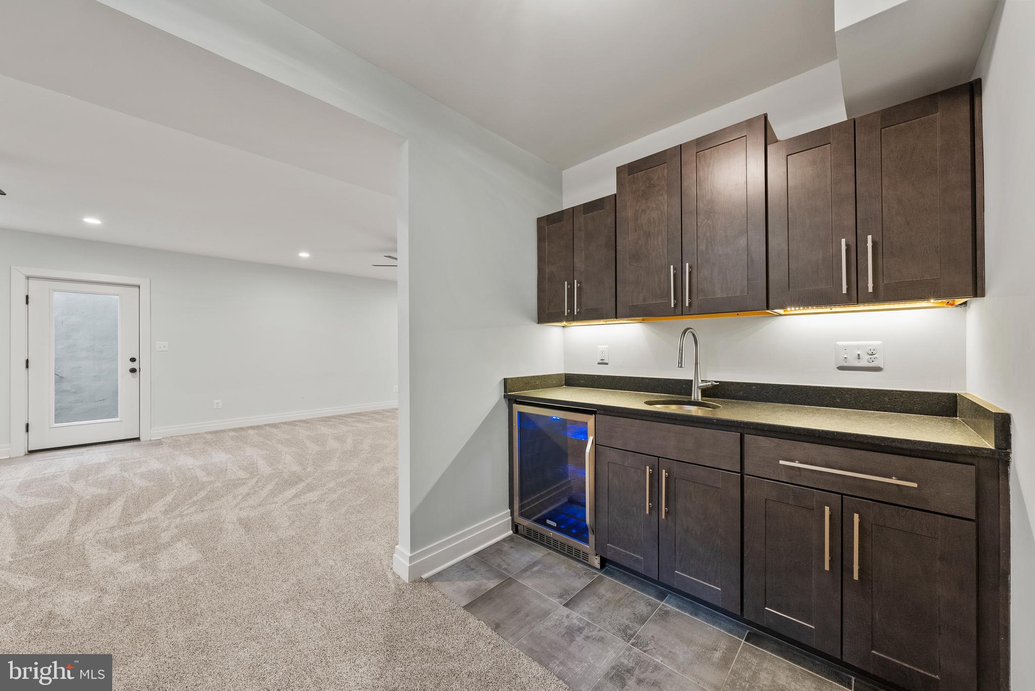 ADDISON HEIGHTS - Residential