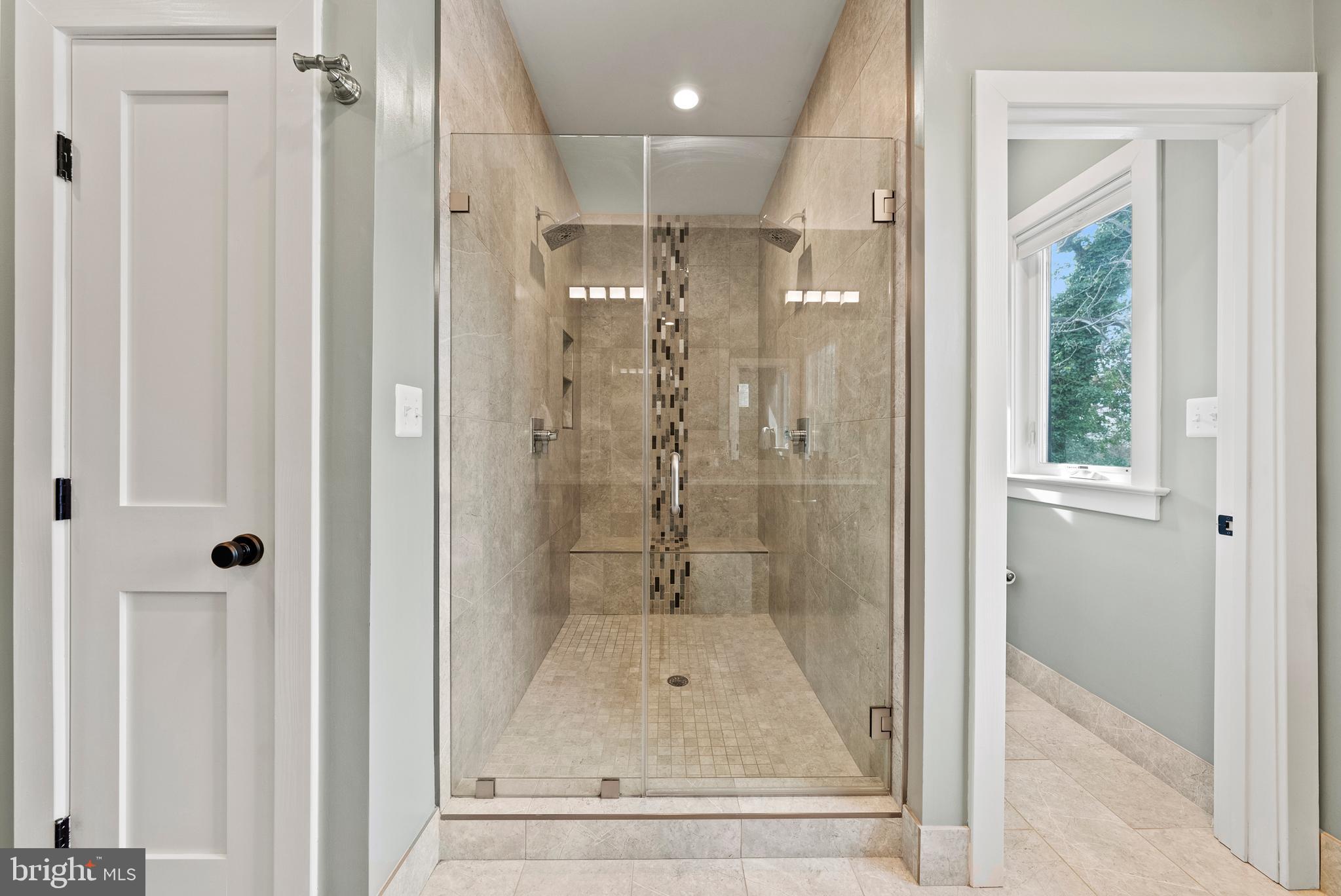 ADDISON HEIGHTS - Residential