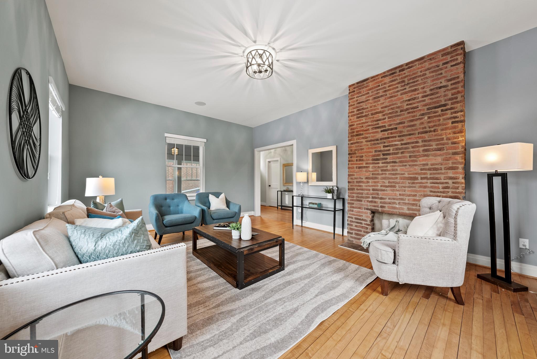 ADDISON HEIGHTS - Residential