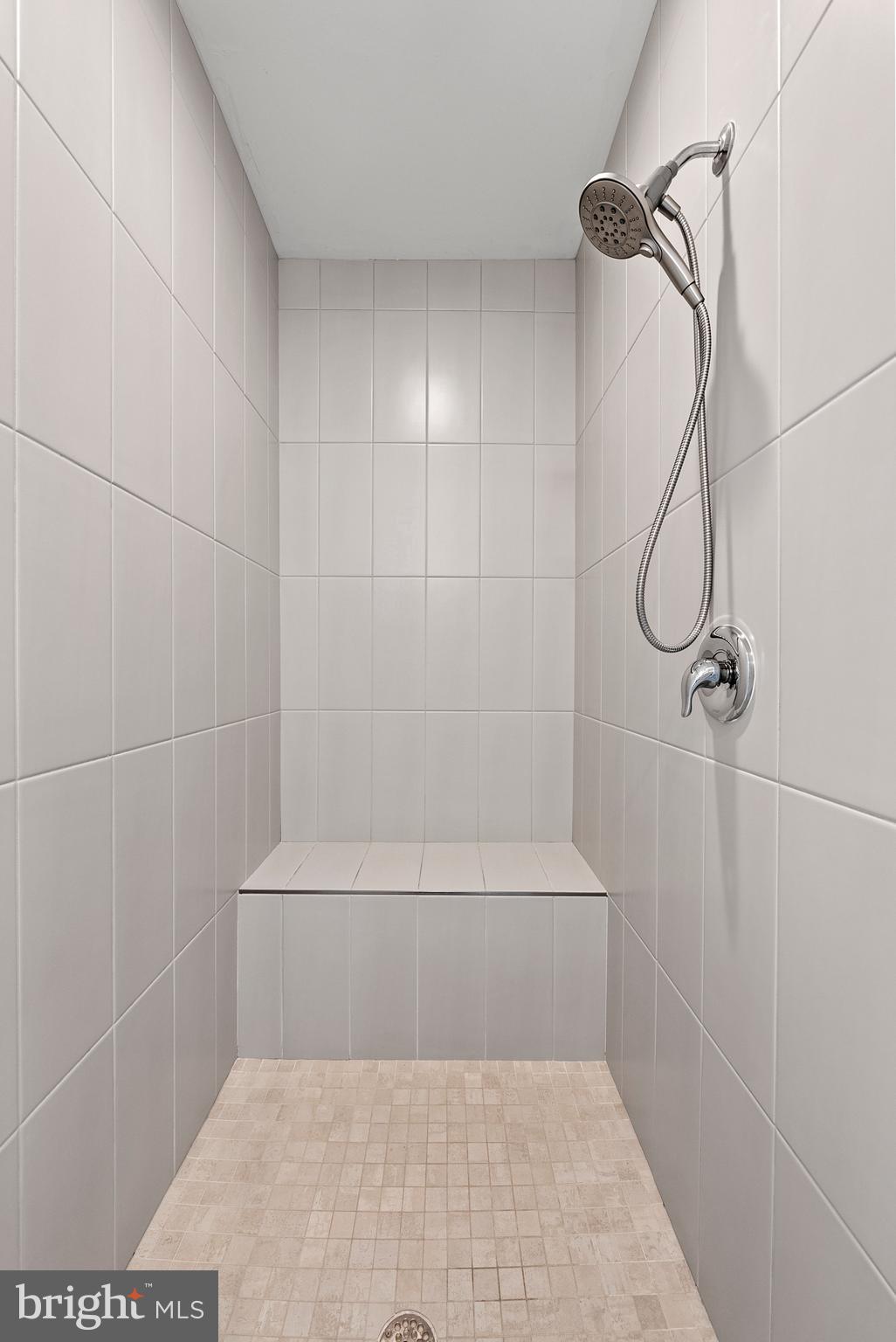 ADDISON HEIGHTS - Residential