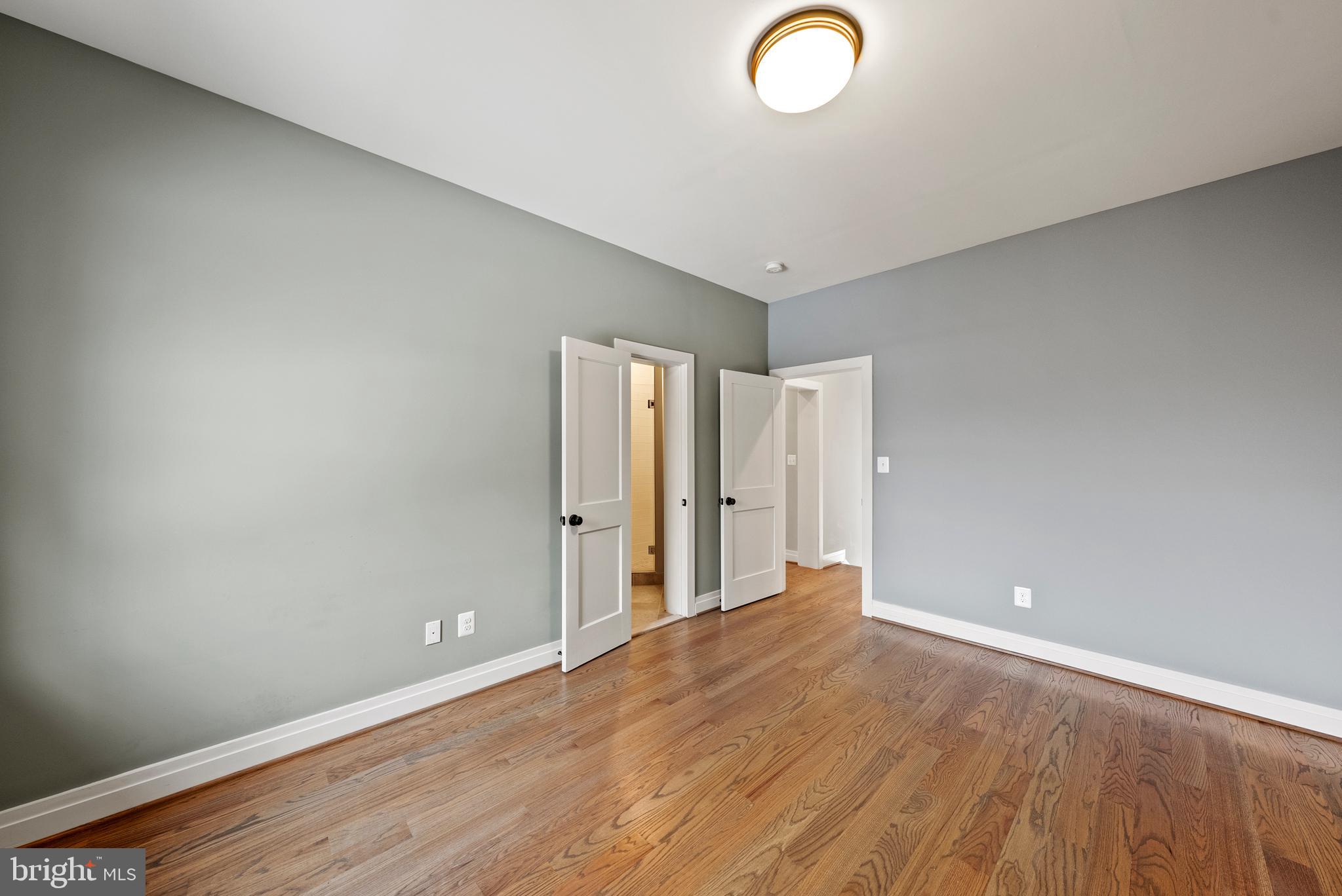 ADDISON HEIGHTS - Residential