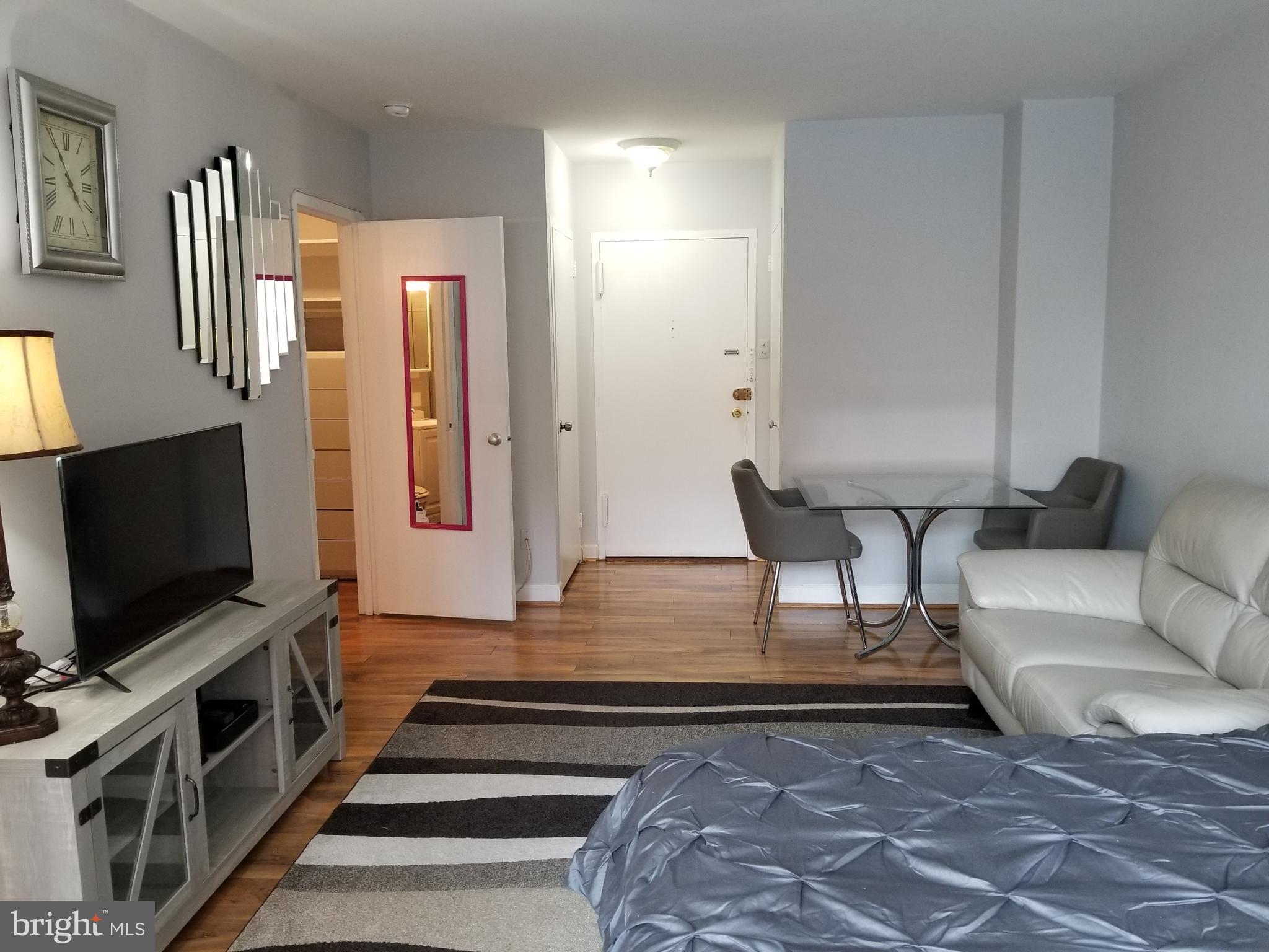 RIVER PLACE EAST - Residential Lease