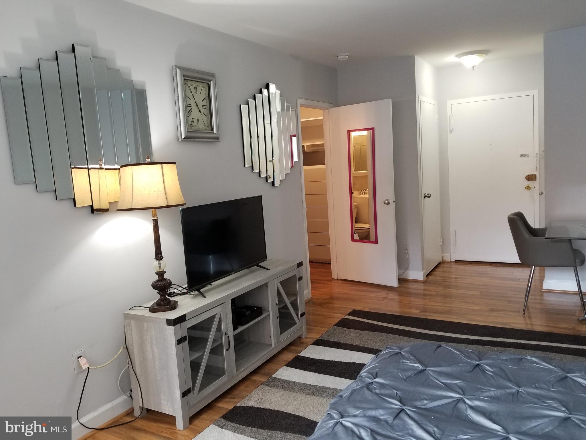 RIVER PLACE EAST - Residential Lease