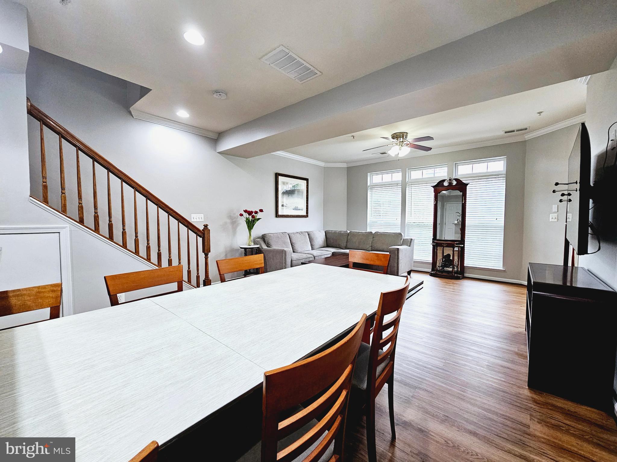 ELKRIDGE CROSSING - Residential