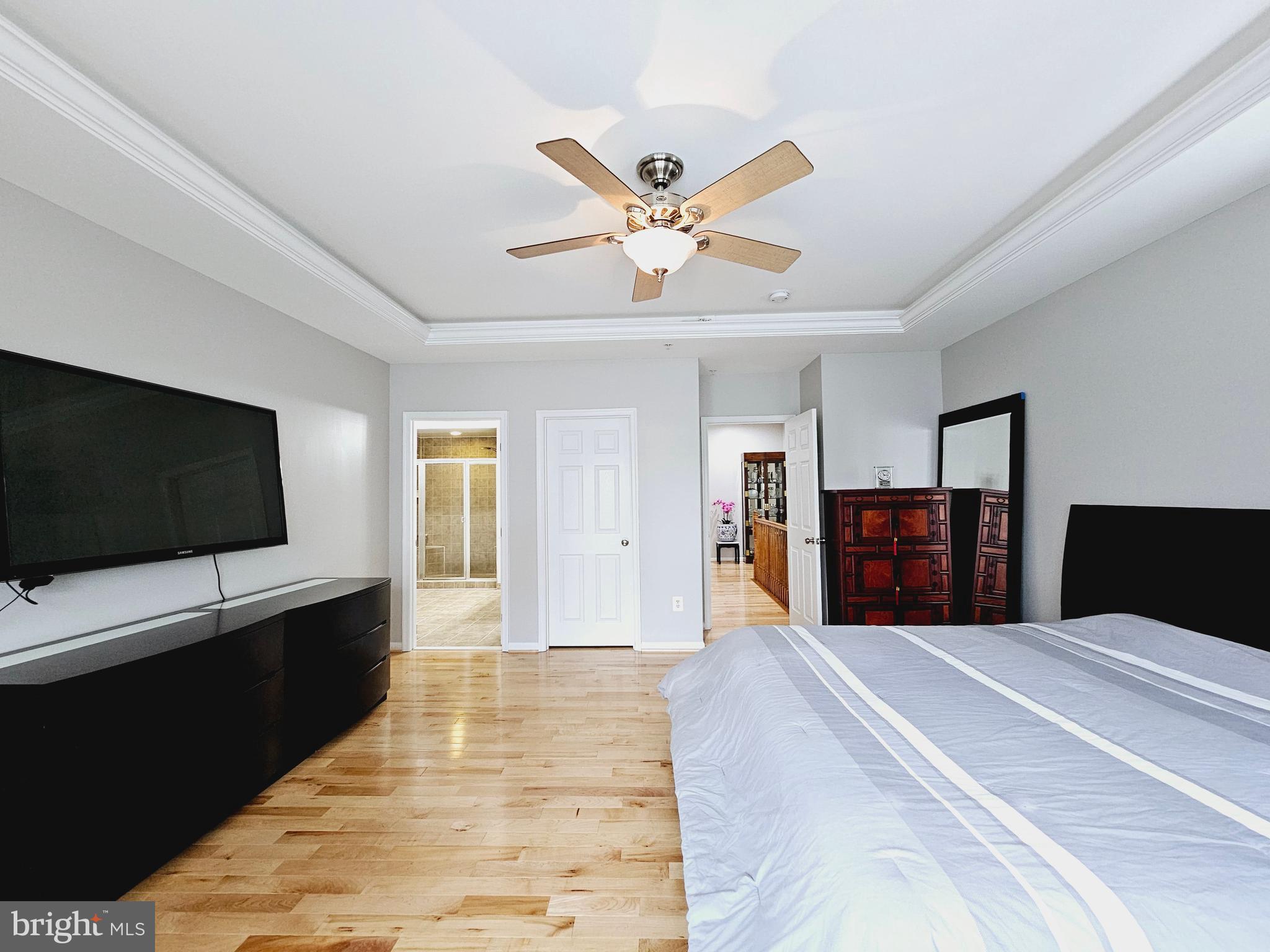 ELKRIDGE CROSSING - Residential