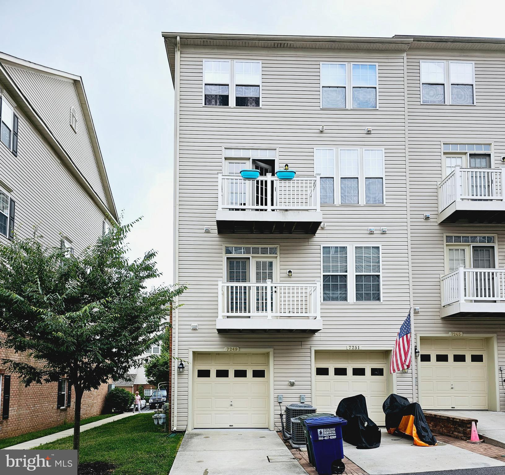 ELKRIDGE CROSSING - Residential