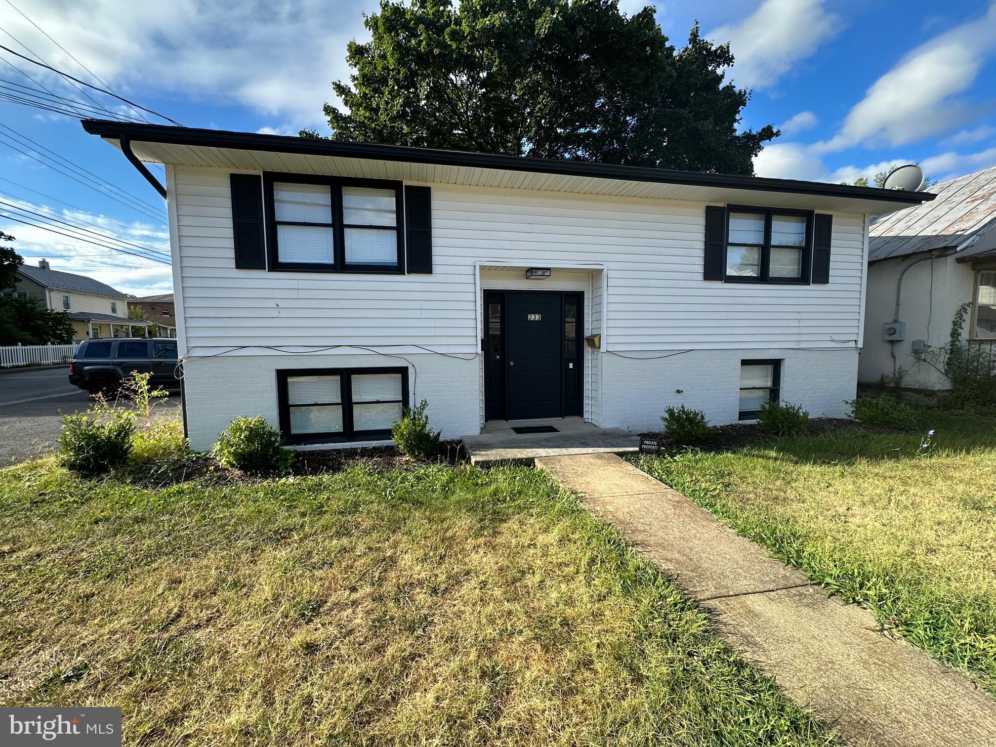 FRONT ROYAL - Residential Lease