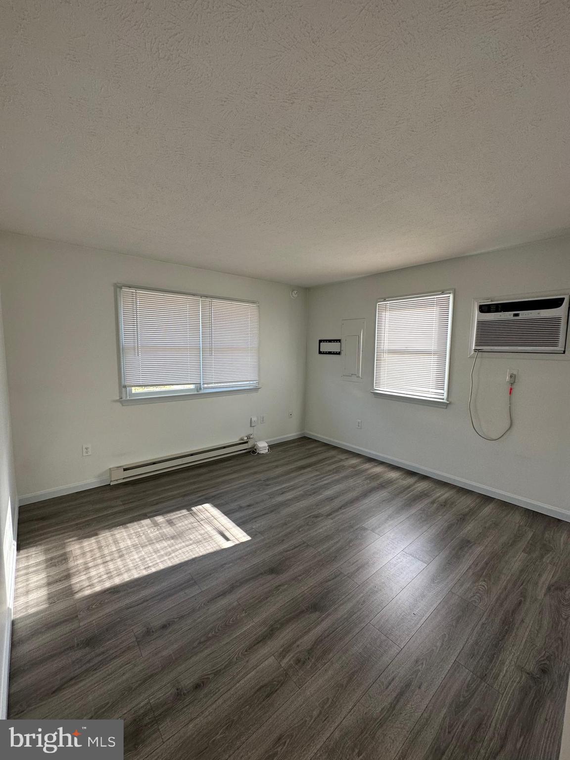 FRONT ROYAL - Residential Lease