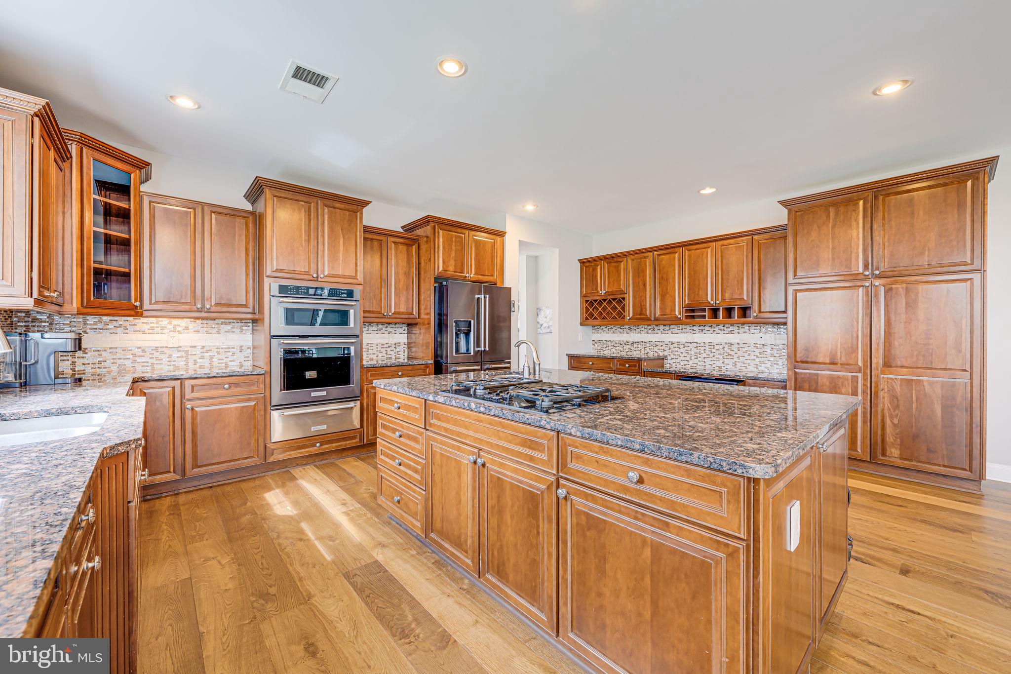 WRIGHT FARM ESTATES - Residential