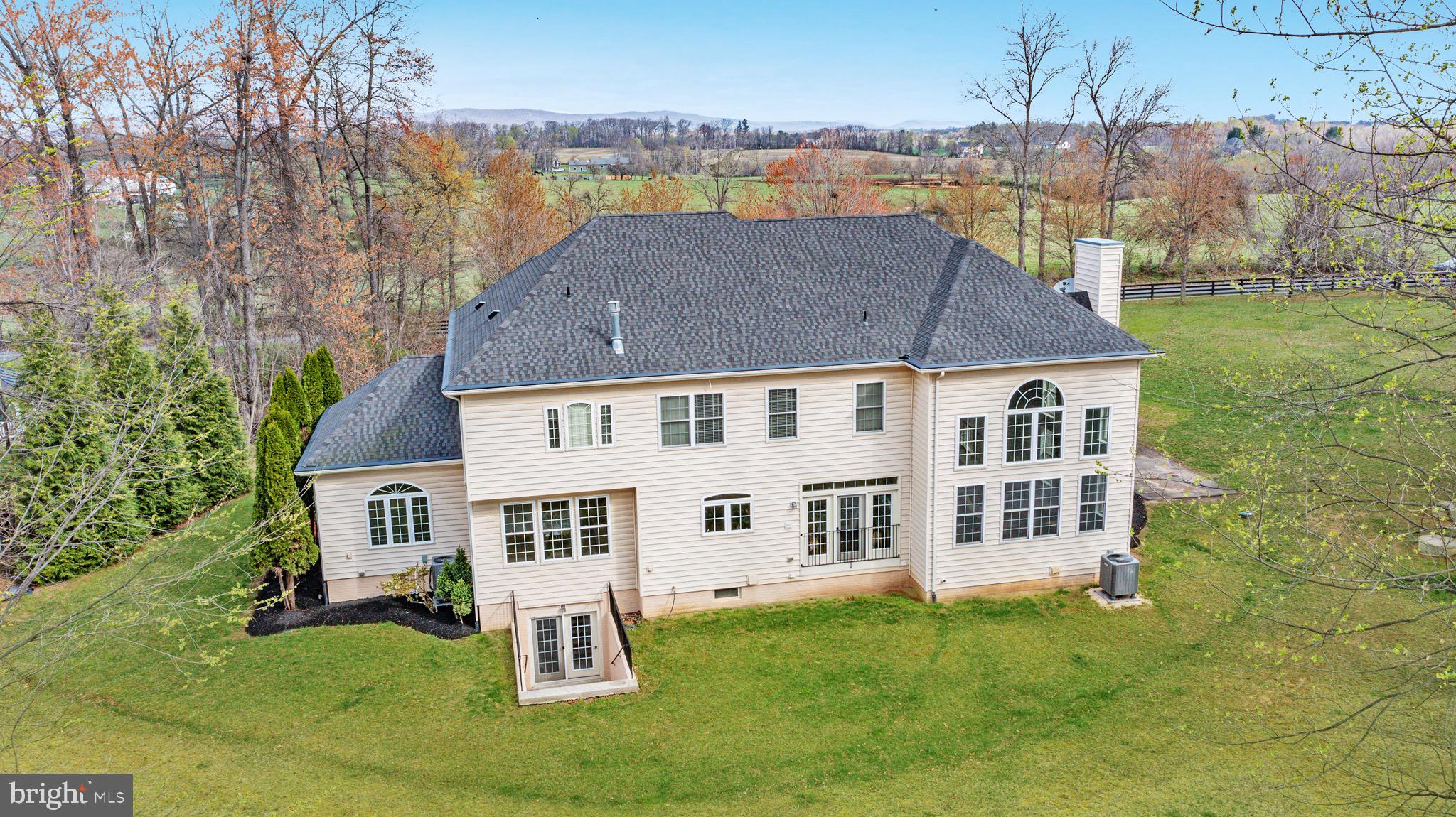 WRIGHT FARM ESTATES - Residential