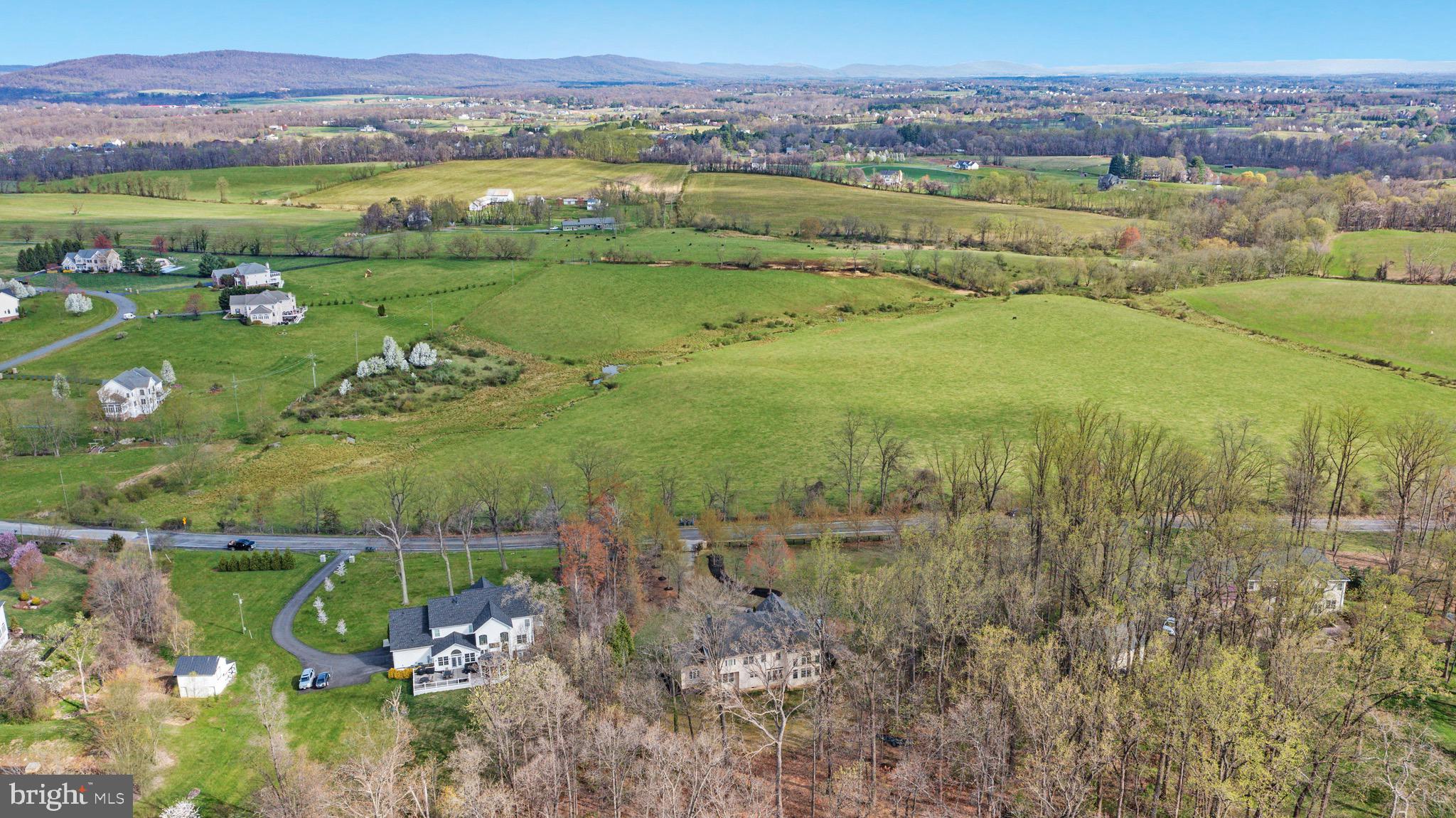 WRIGHT FARM ESTATES - Residential