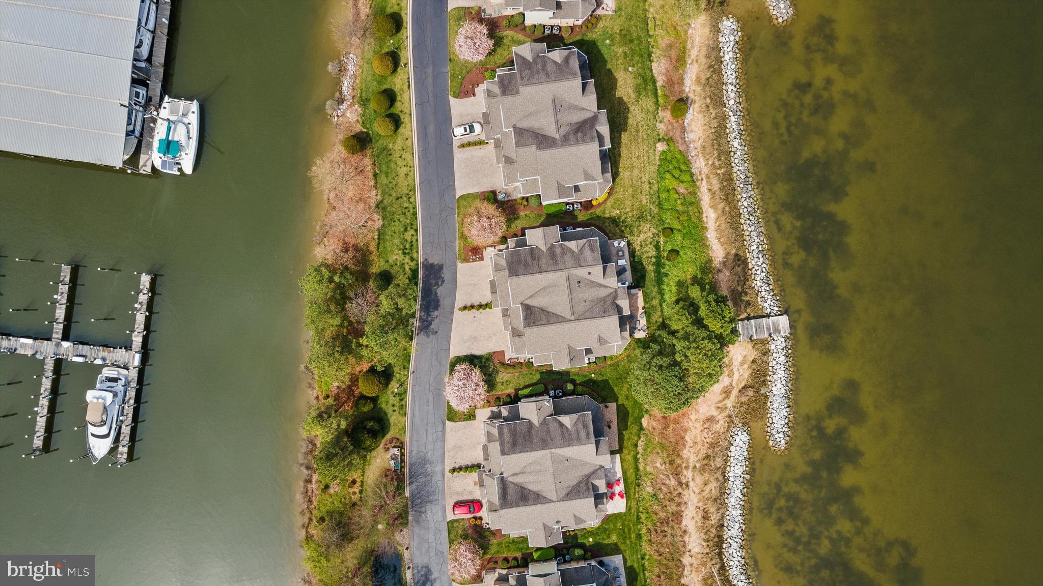 NARROWS POINTE - Residential