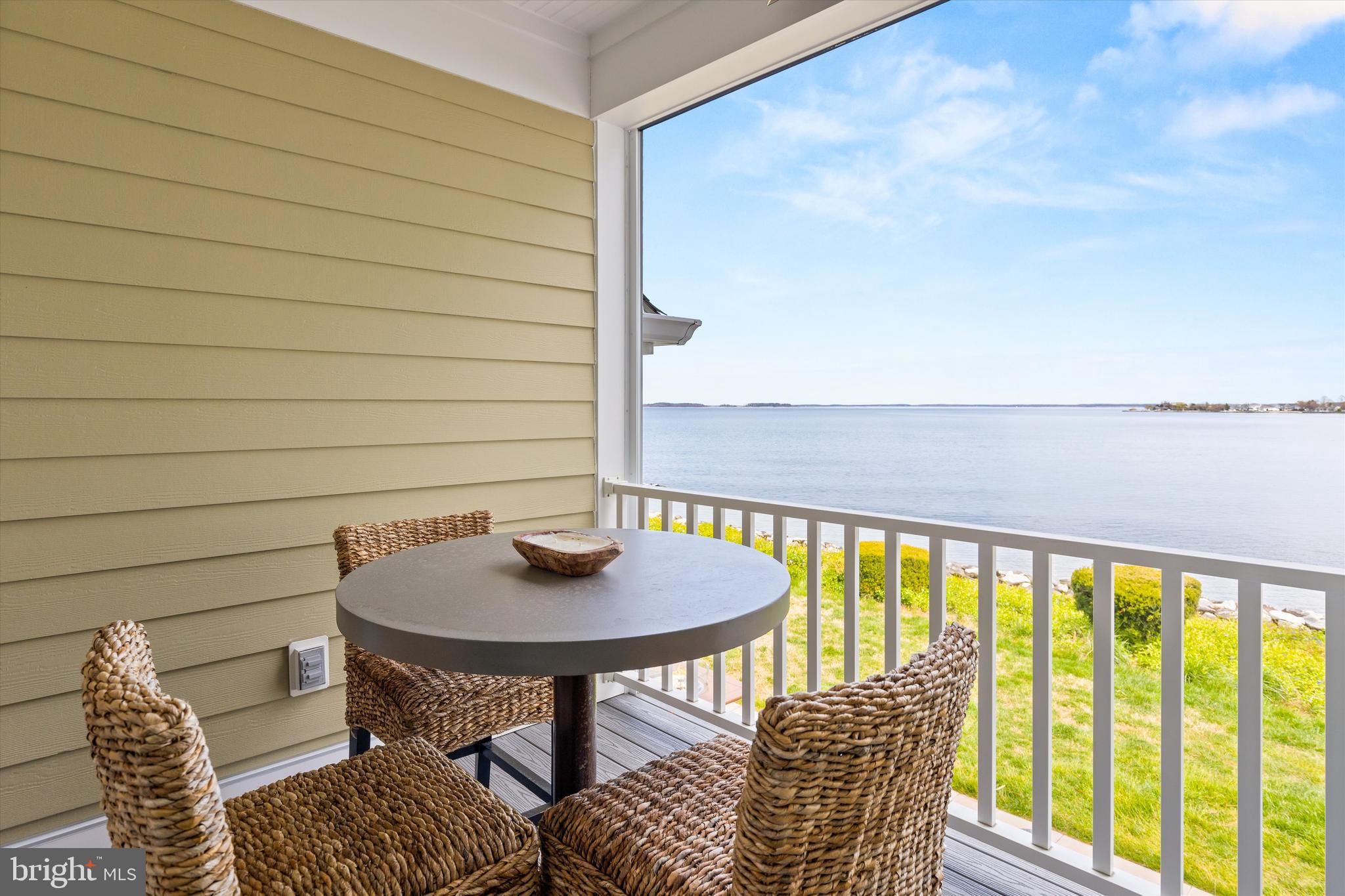 NARROWS POINTE - Residential