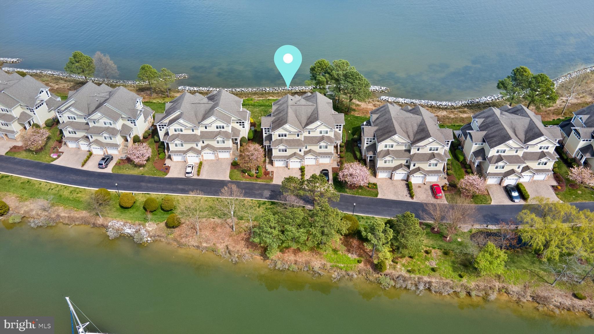 NARROWS POINTE - Residential