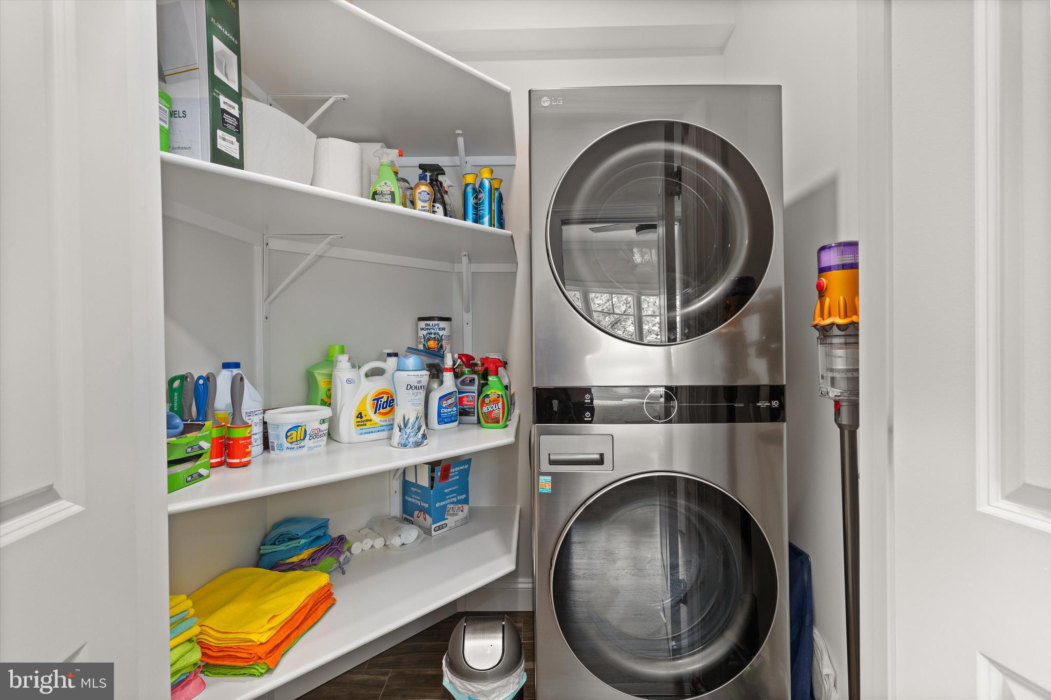 NARROWS POINTE - Residential