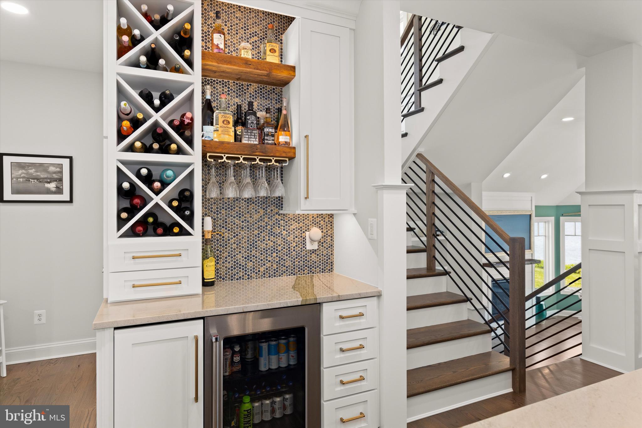 NARROWS POINTE - Residential