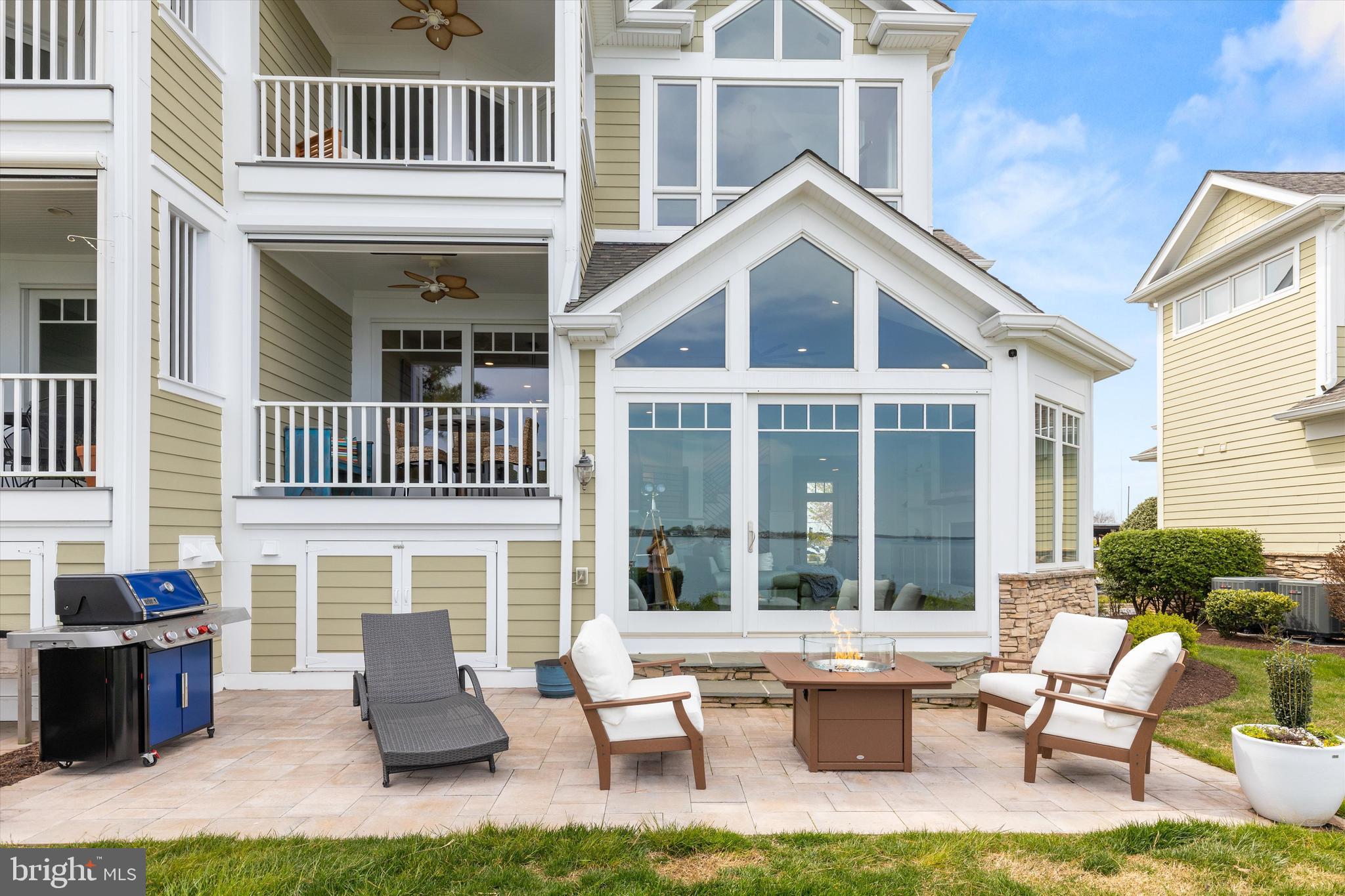 NARROWS POINTE - Residential