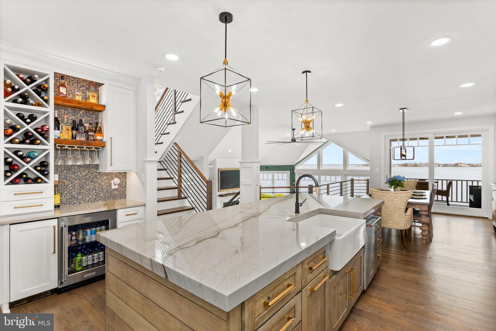 NARROWS POINTE - Residential