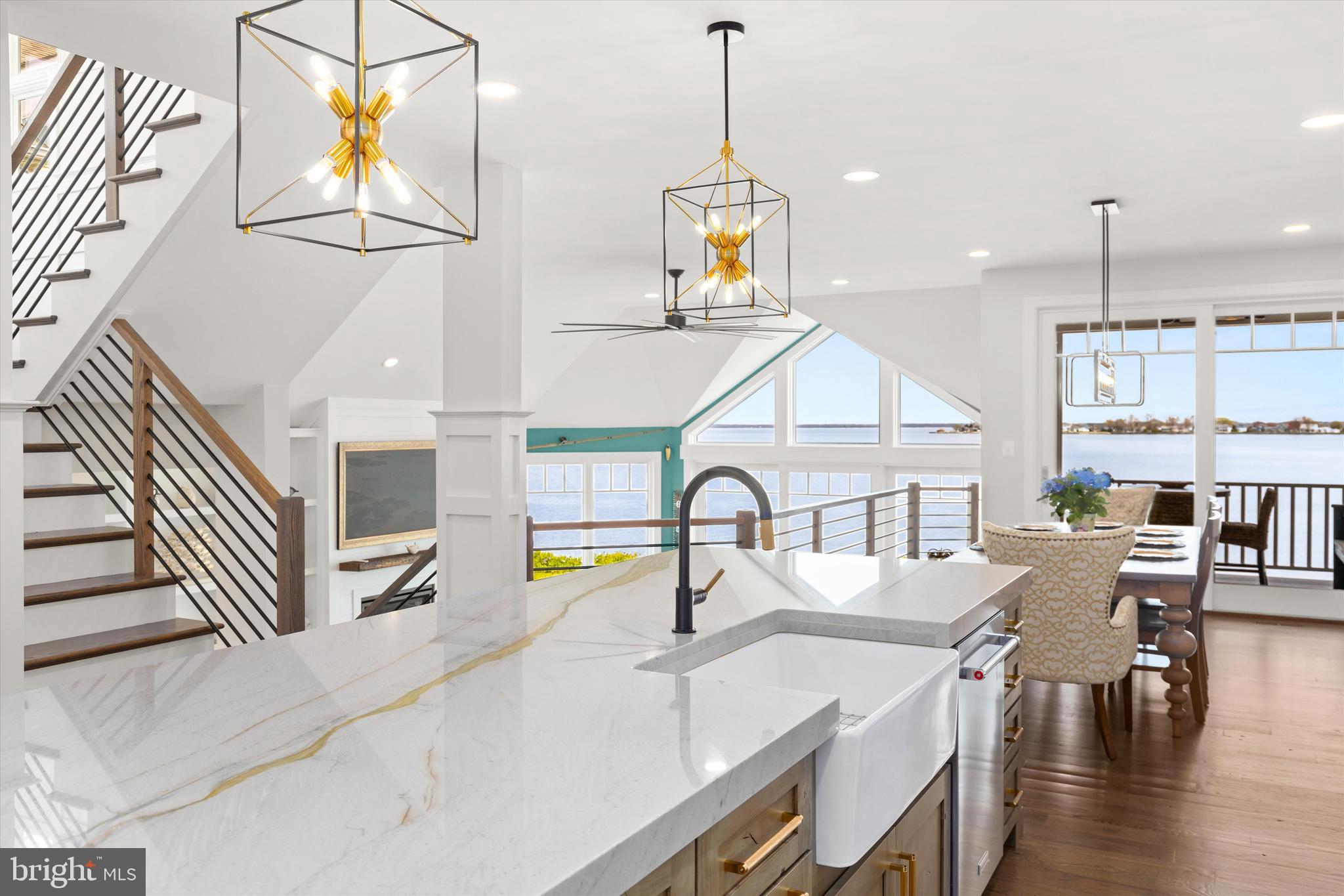 NARROWS POINTE - Residential