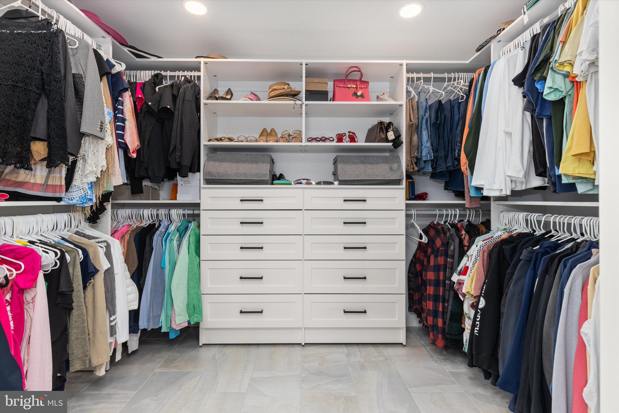 NARROWS POINTE - Residential