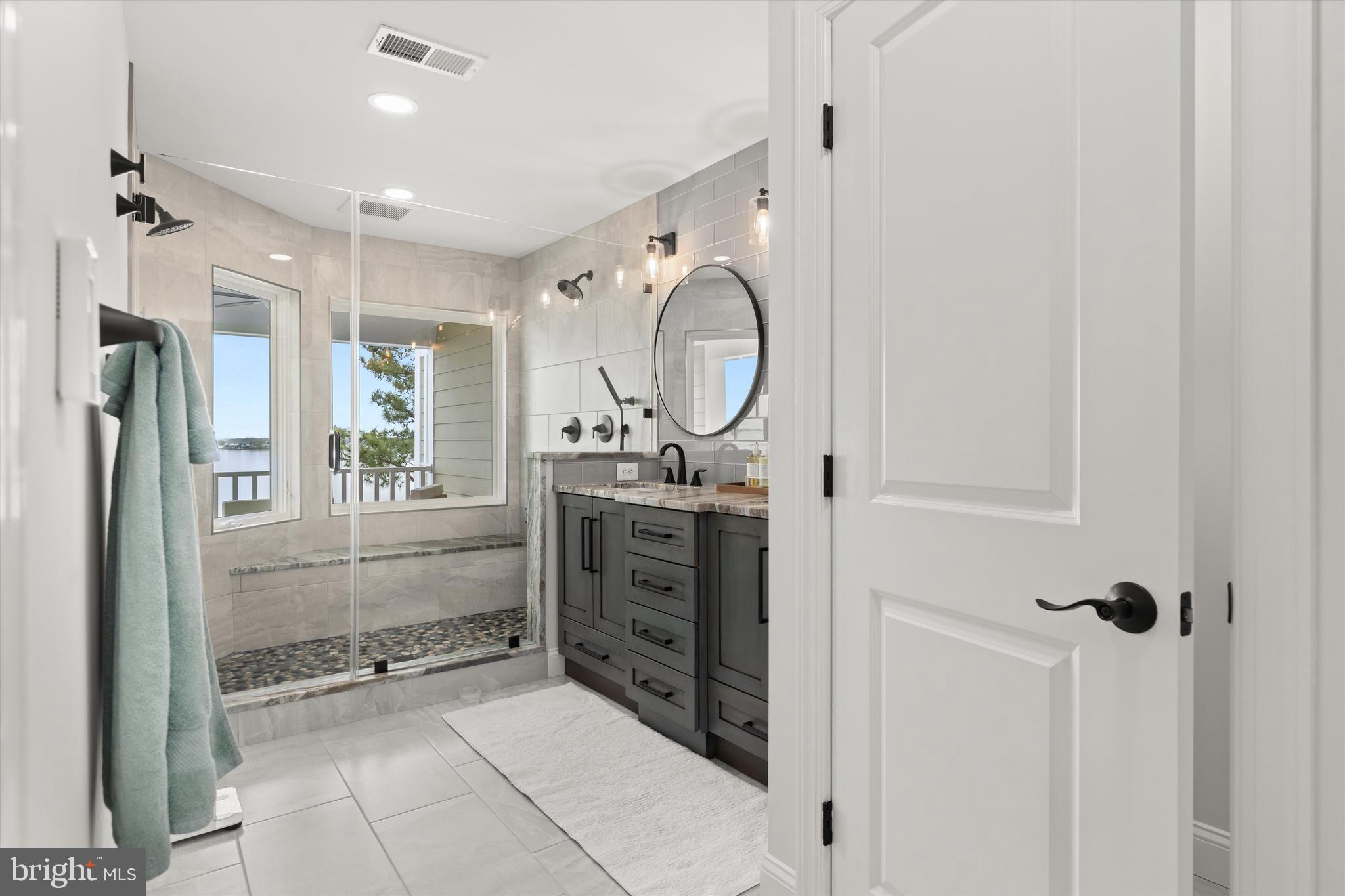 NARROWS POINTE - Residential