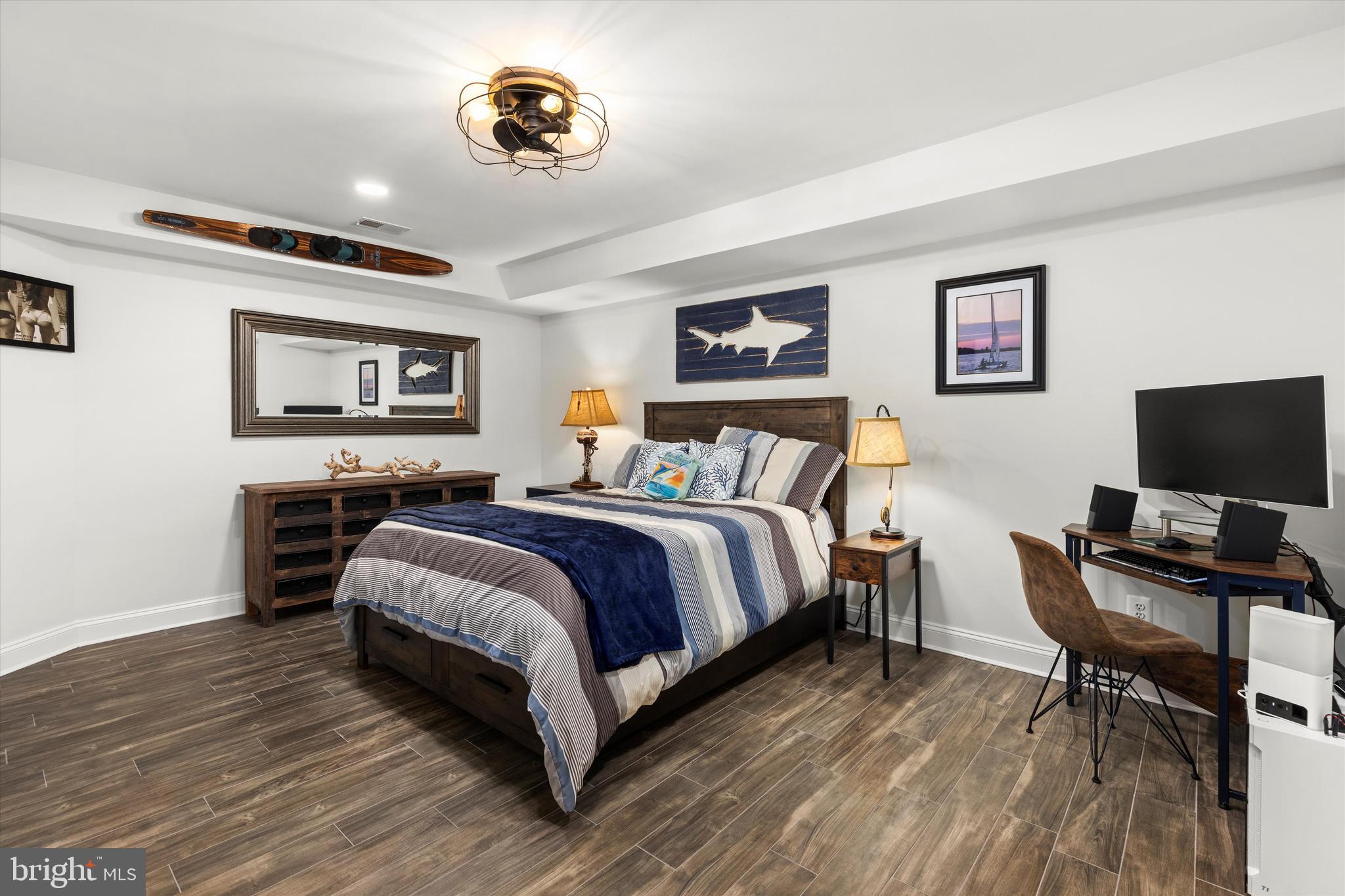 NARROWS POINTE - Residential