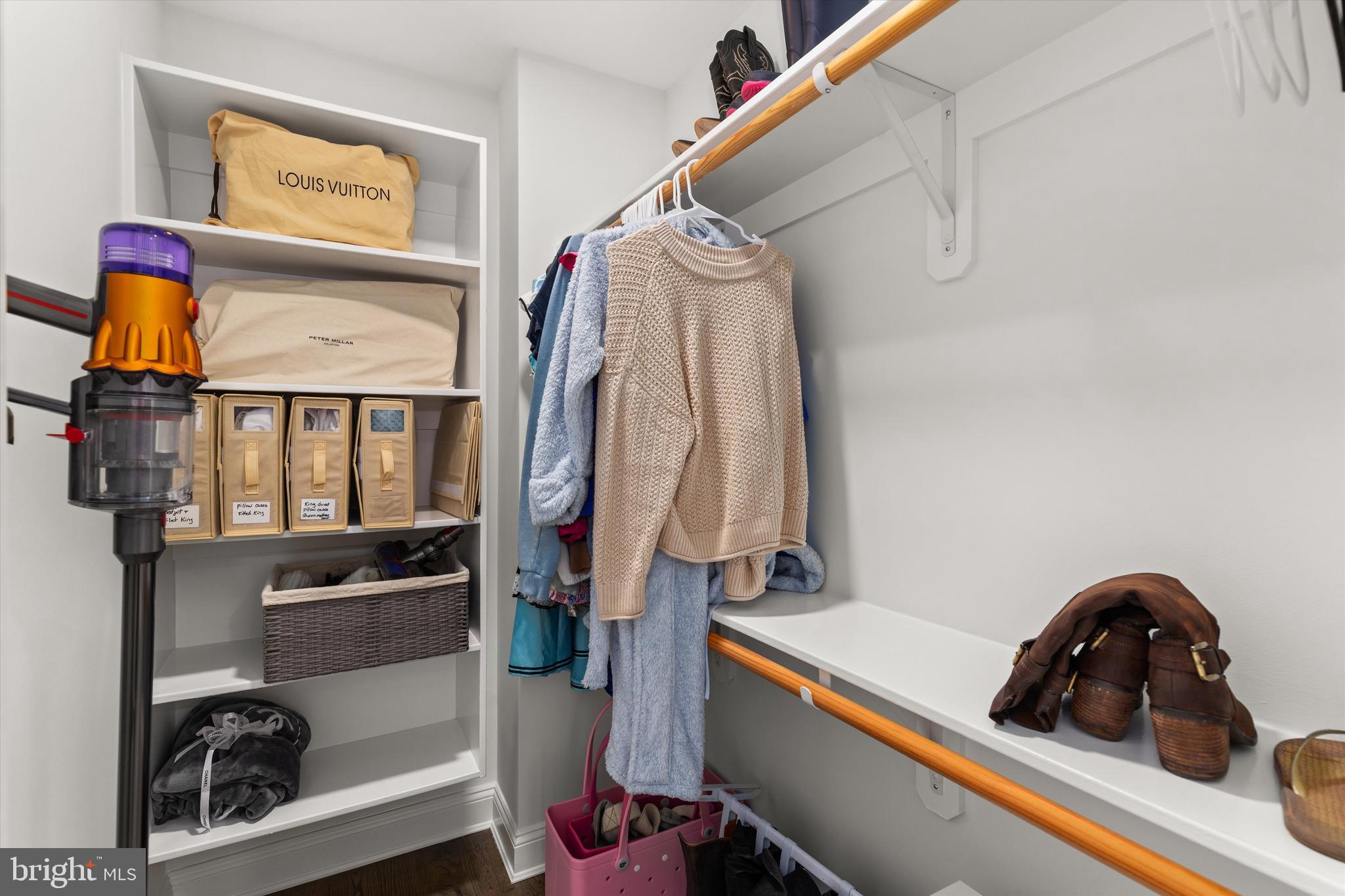 NARROWS POINTE - Residential