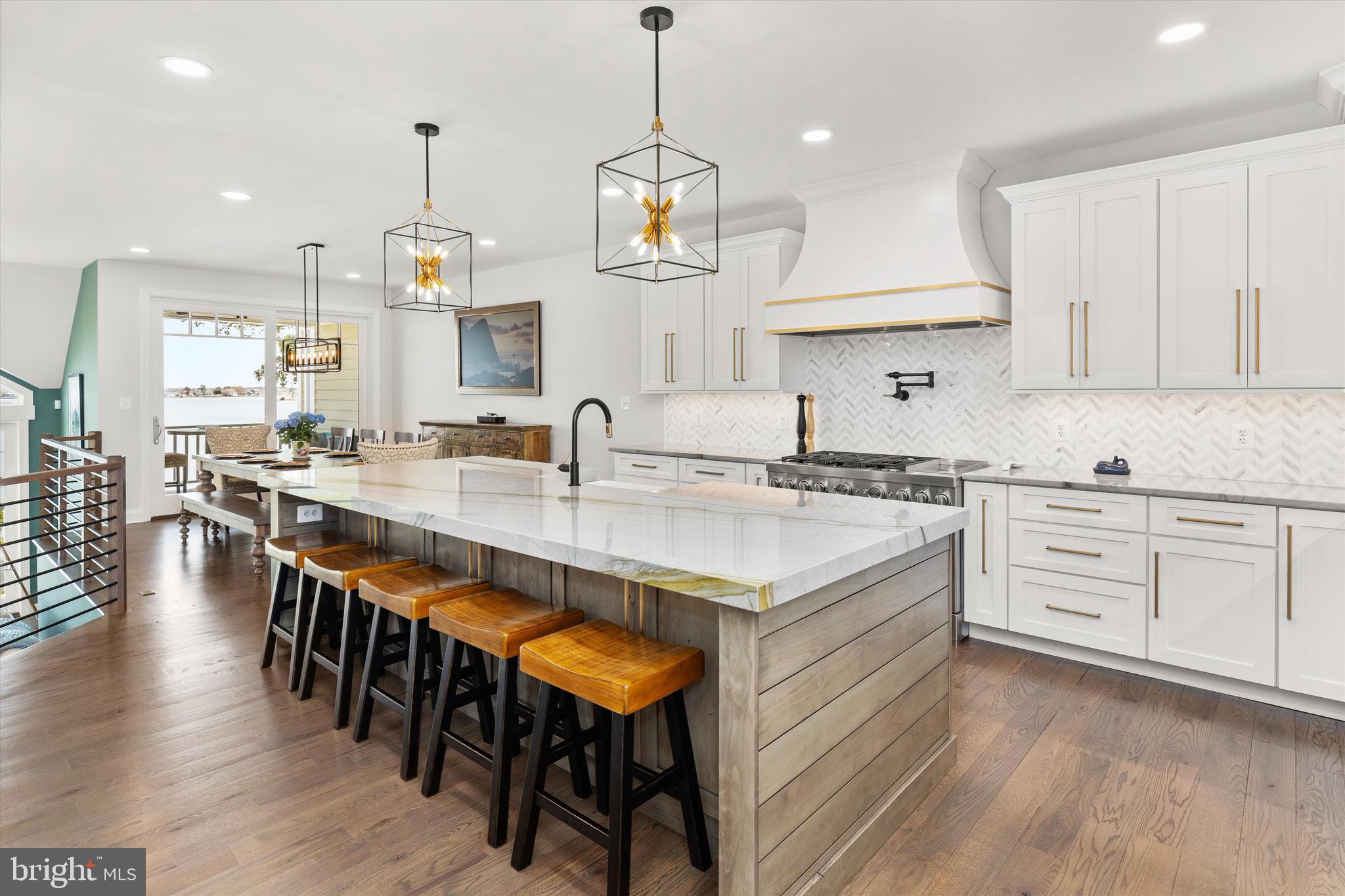 NARROWS POINTE - Residential