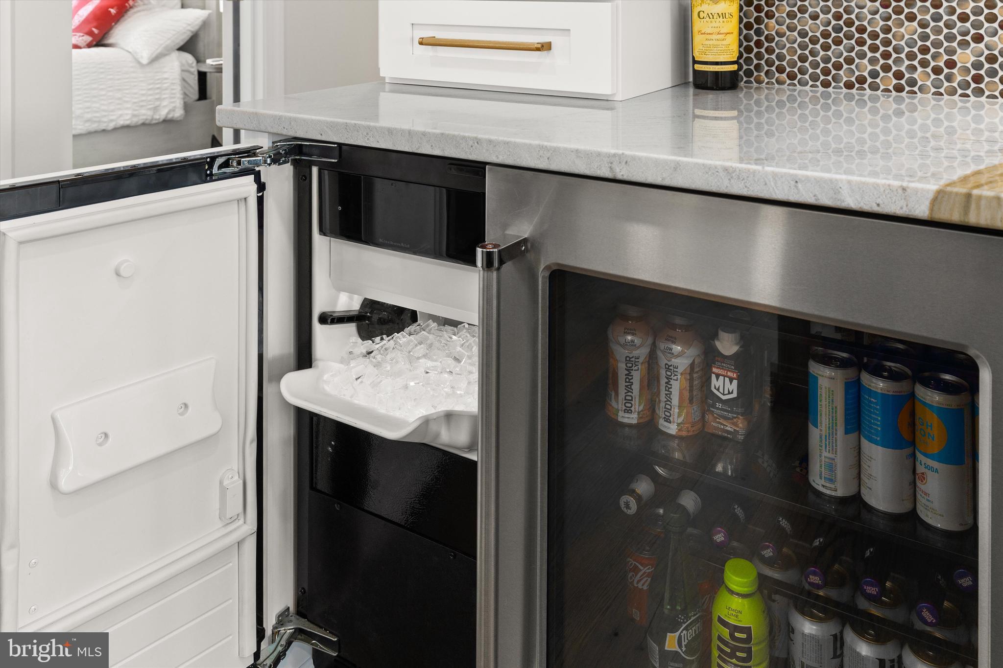 NARROWS POINTE - Residential