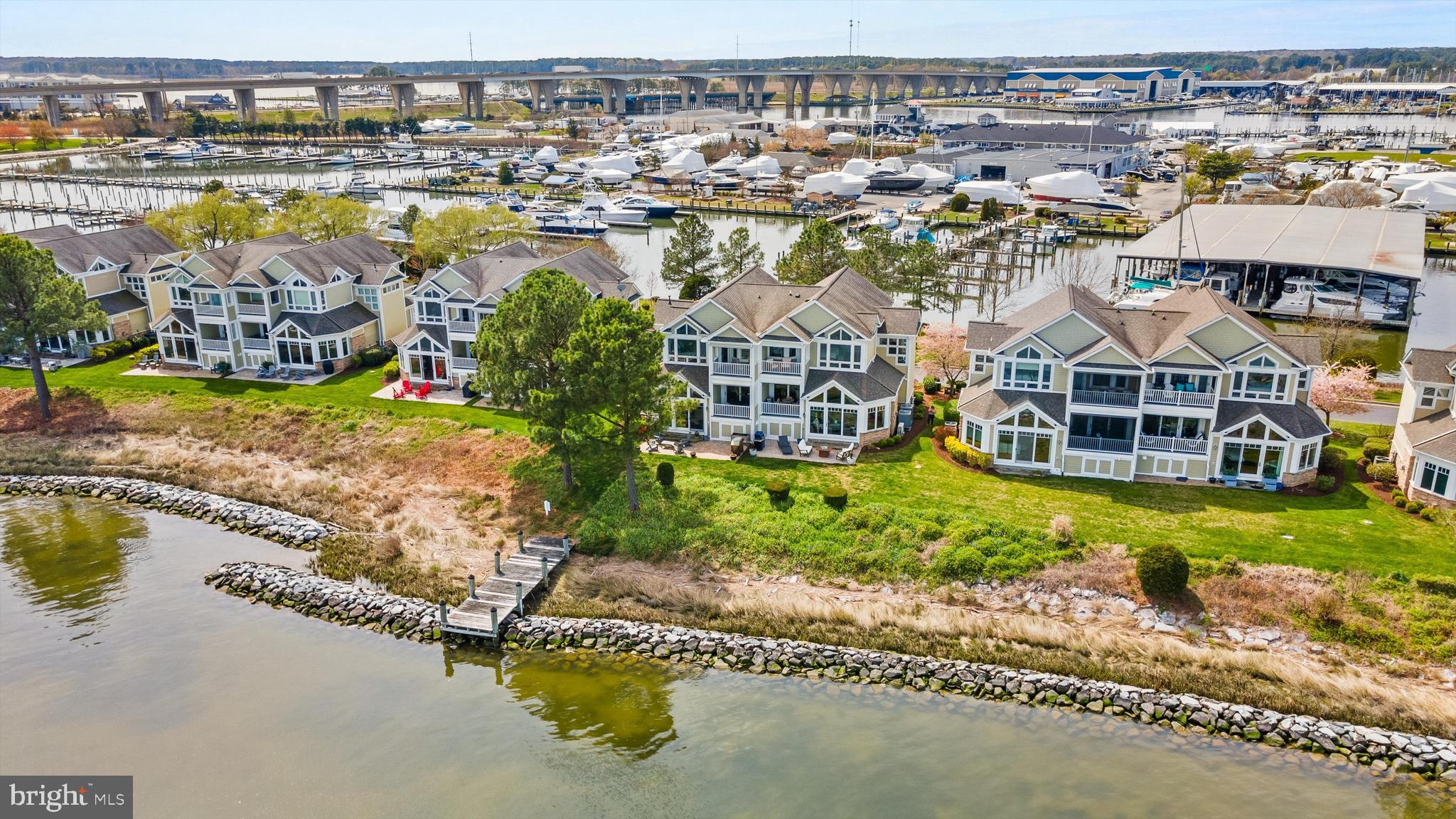 NARROWS POINTE - Residential