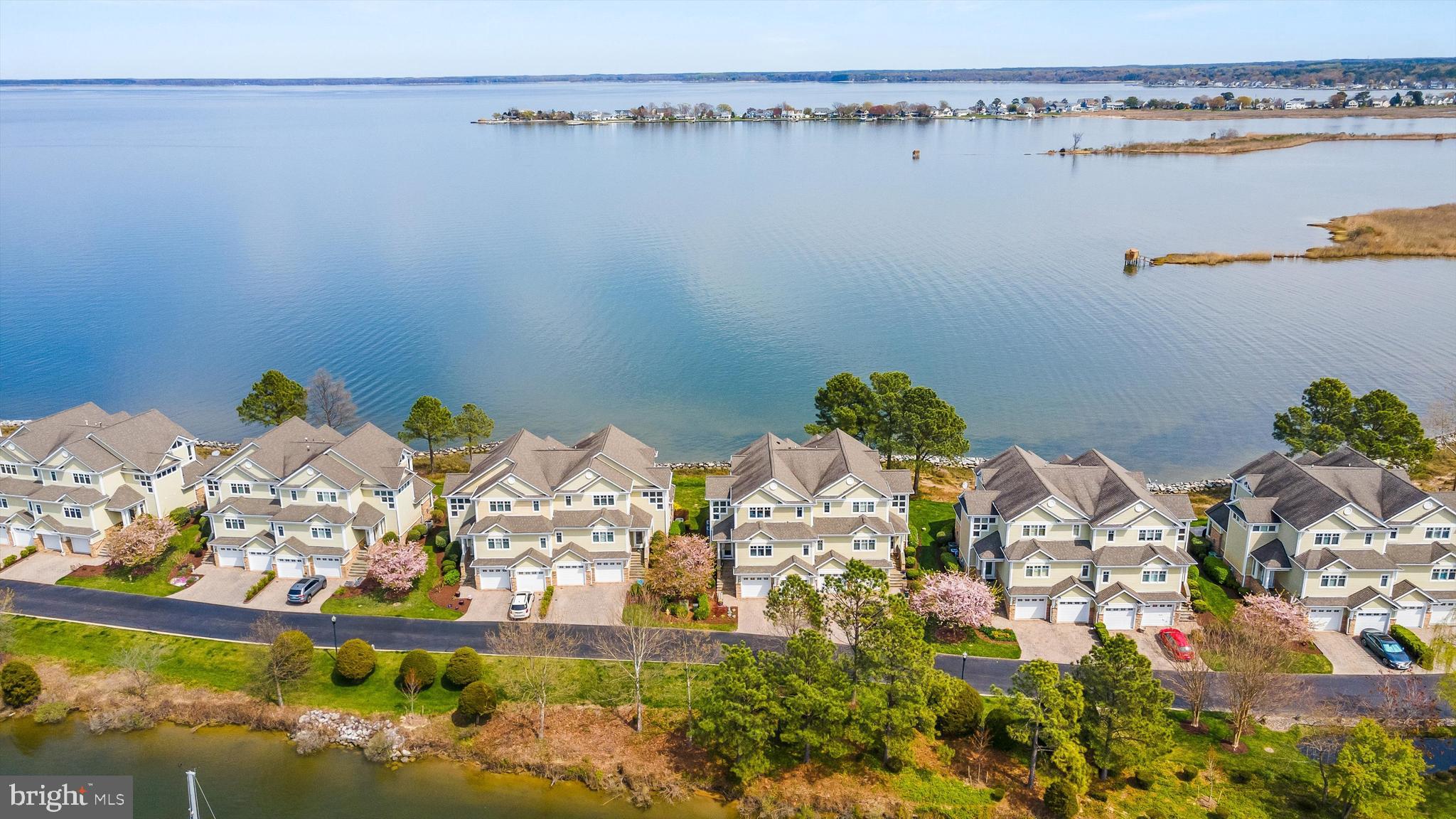 NARROWS POINTE - Residential