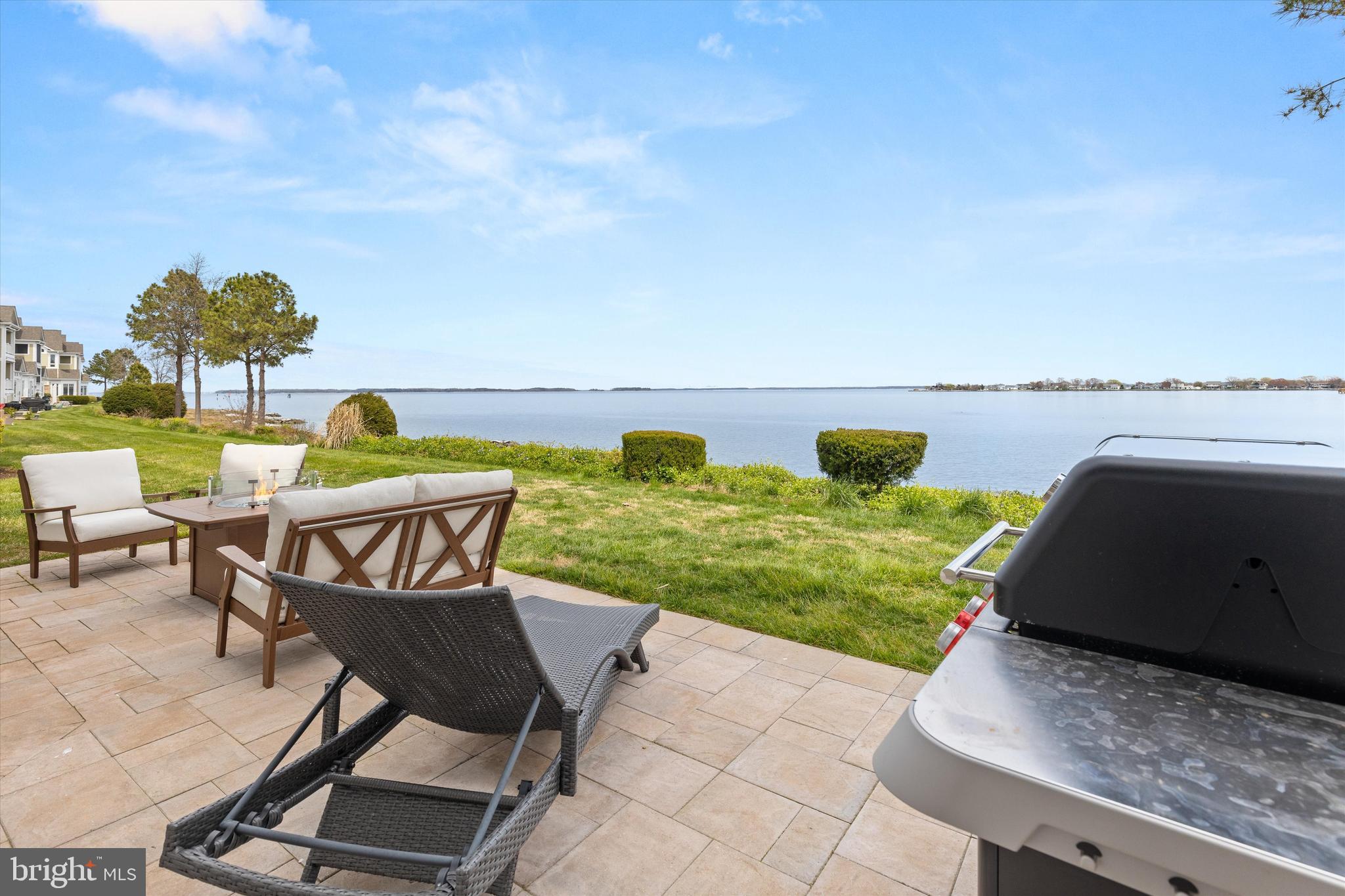 NARROWS POINTE - Residential