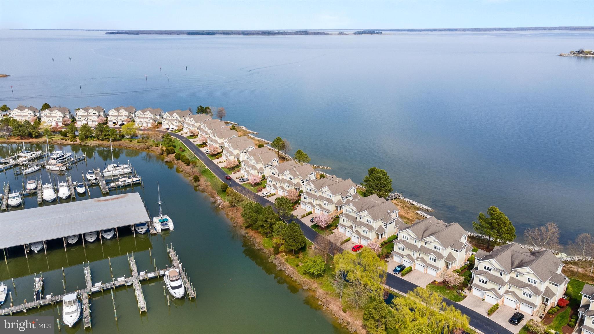 NARROWS POINTE - Residential