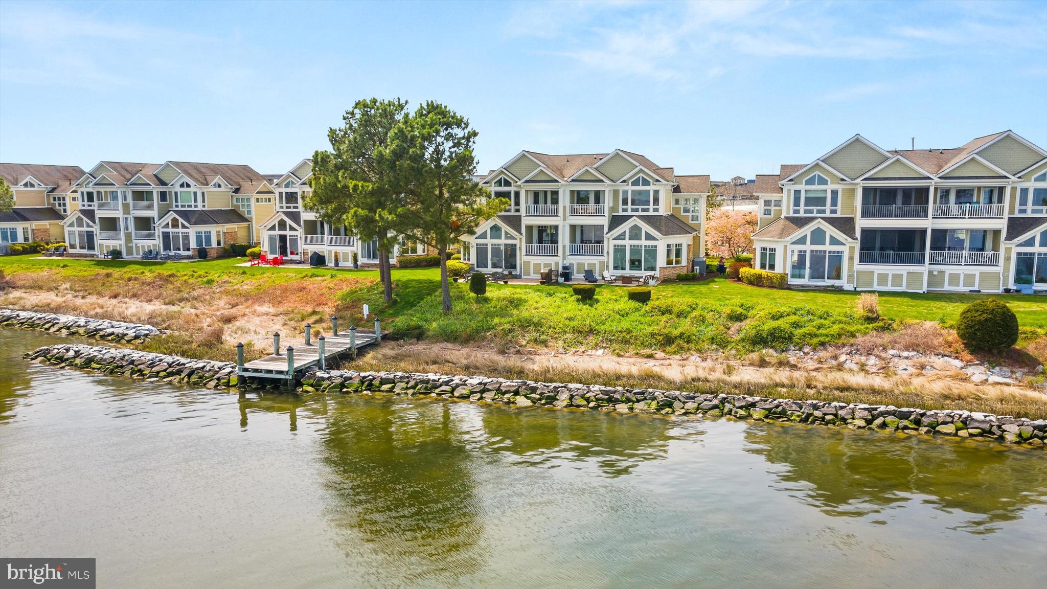 NARROWS POINTE - Residential