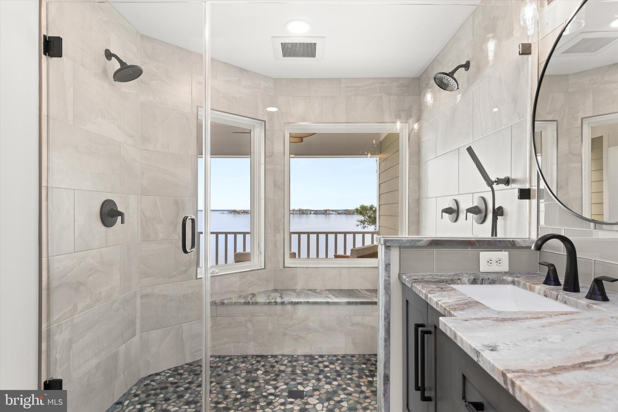 NARROWS POINTE - Residential