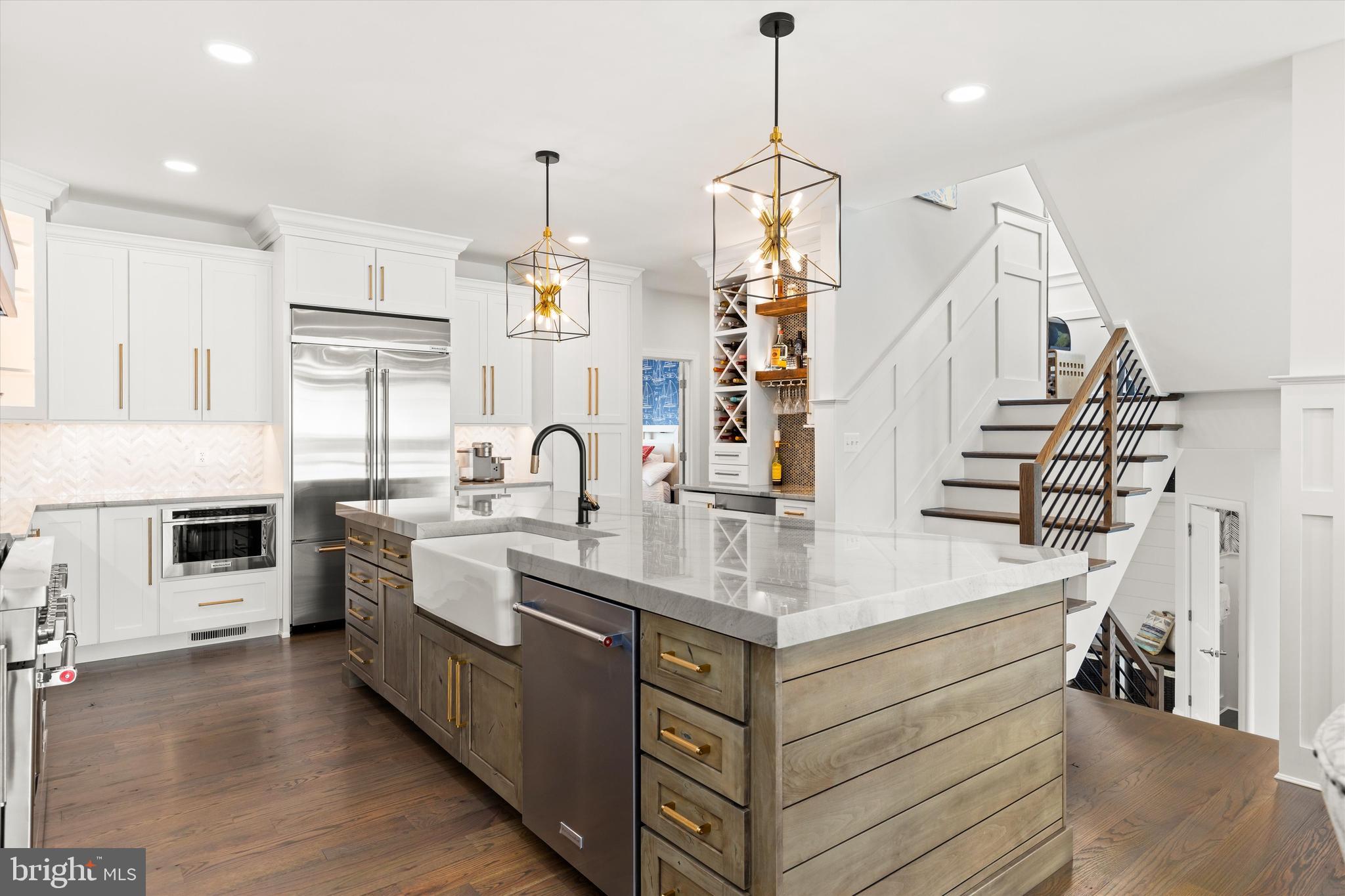 NARROWS POINTE - Residential