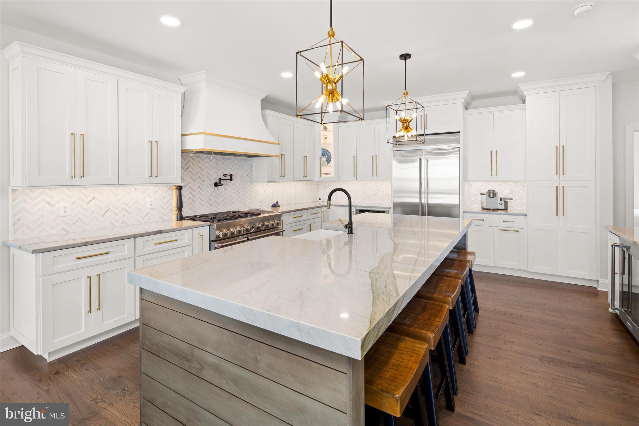 NARROWS POINTE - Residential