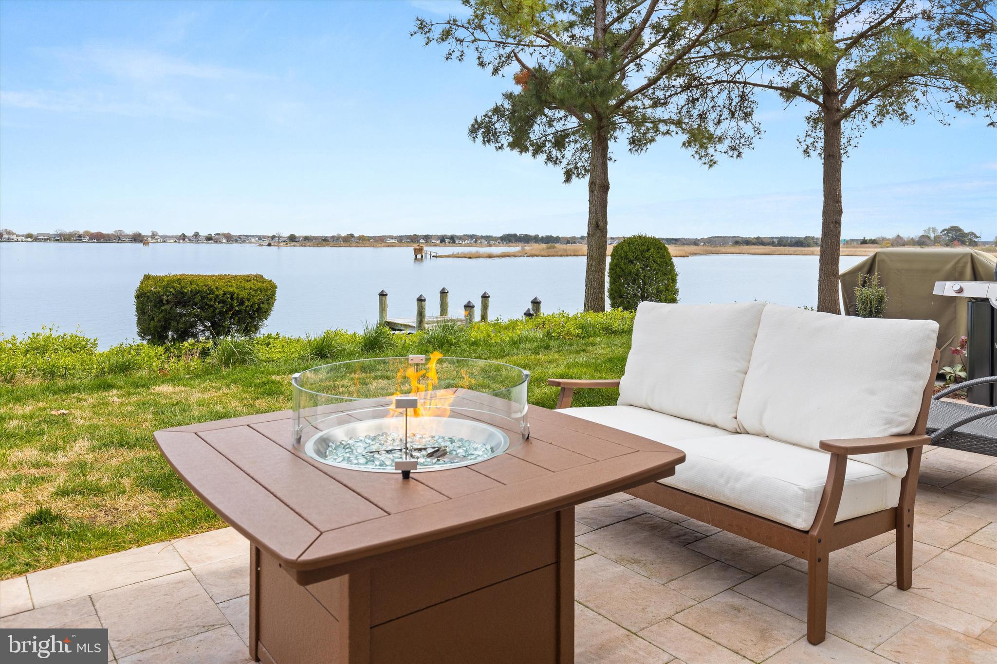 NARROWS POINTE - Residential