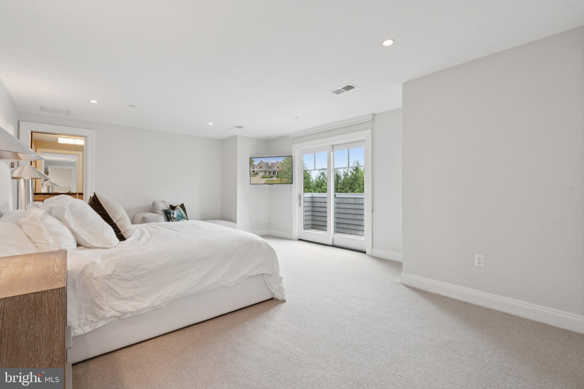 BRADLEY HILLS - Residential