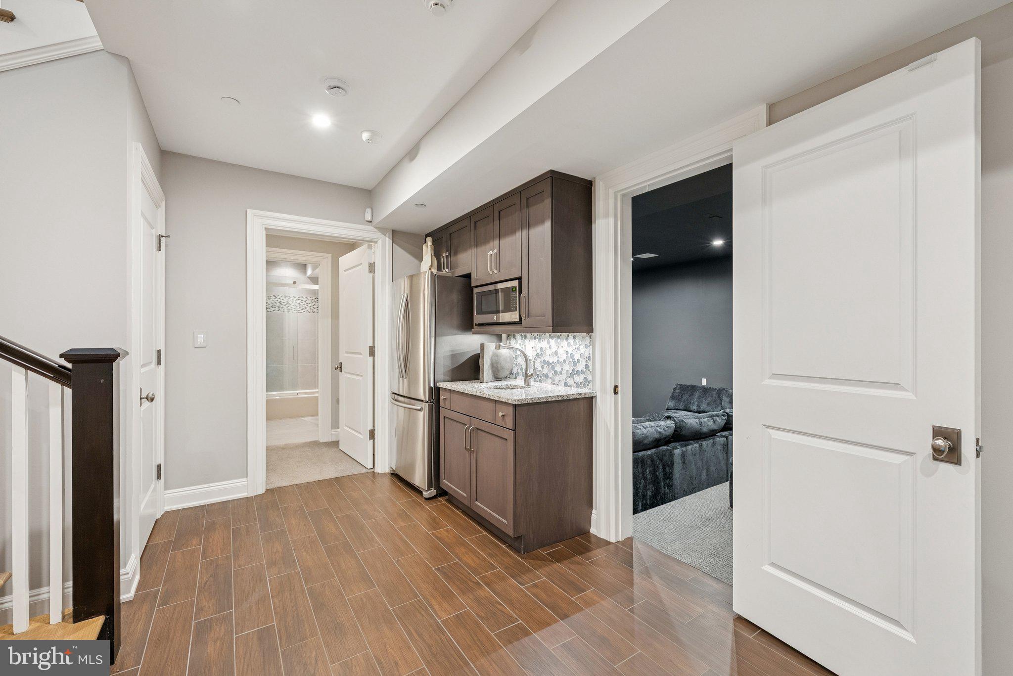 BRADLEY HILLS - Residential