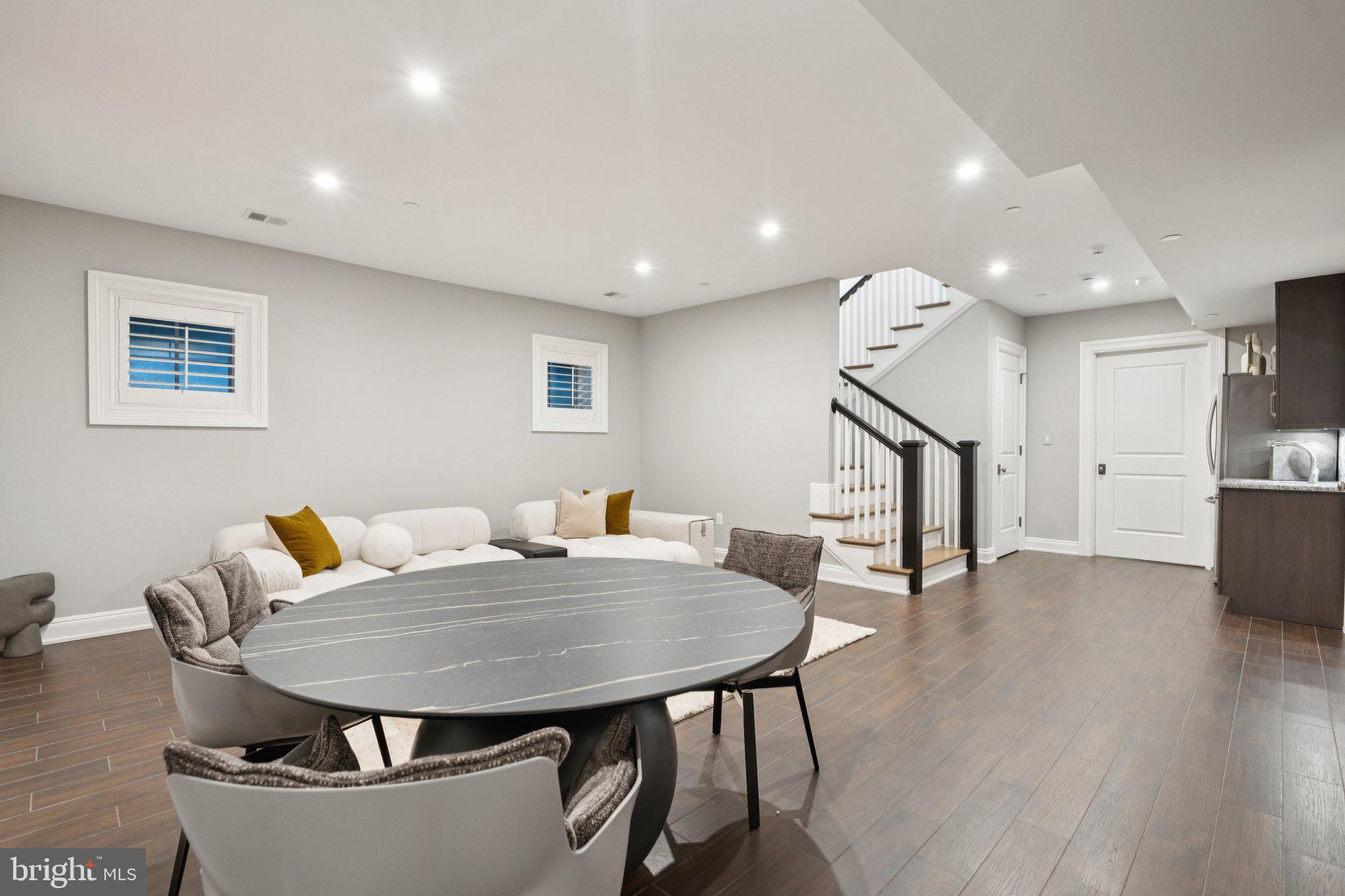 BRADLEY HILLS - Residential