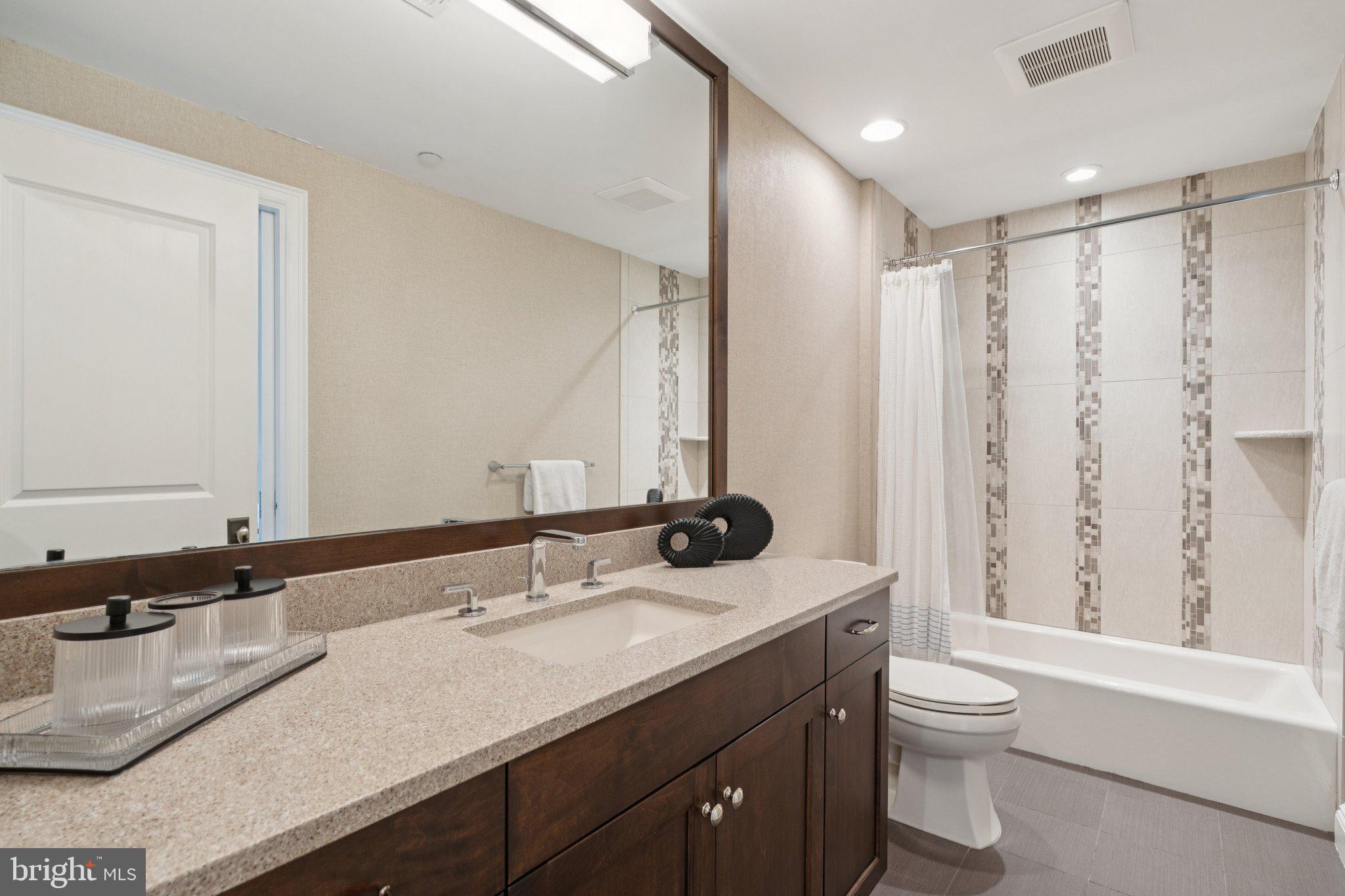 BRADLEY HILLS - Residential