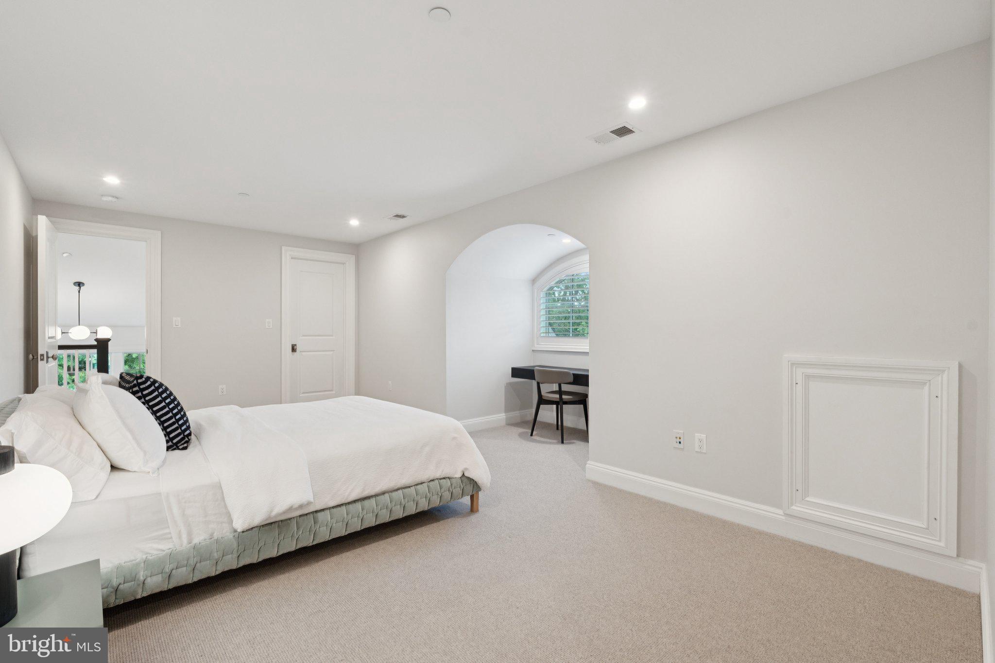 BRADLEY HILLS - Residential