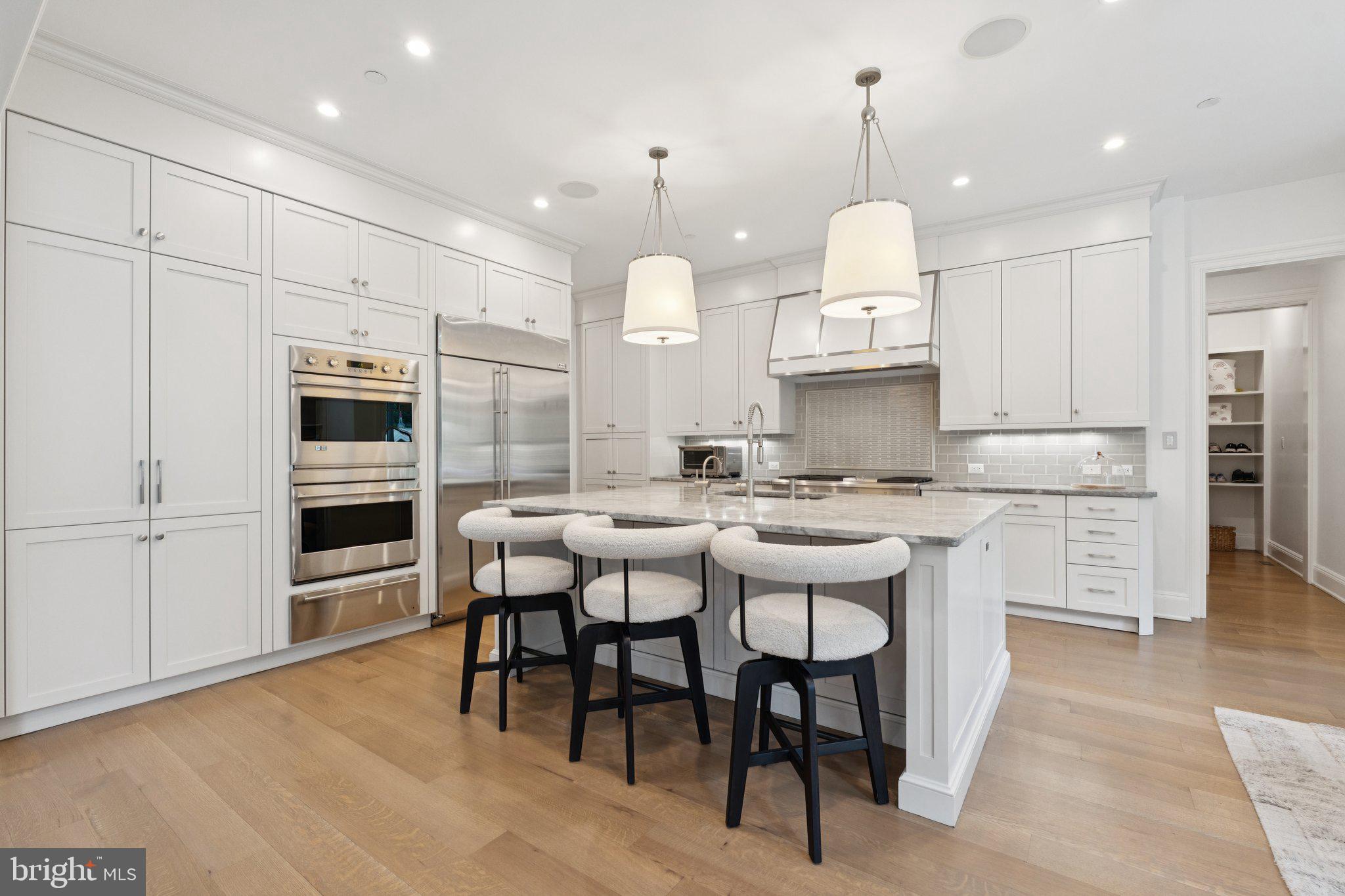 BRADLEY HILLS - Residential