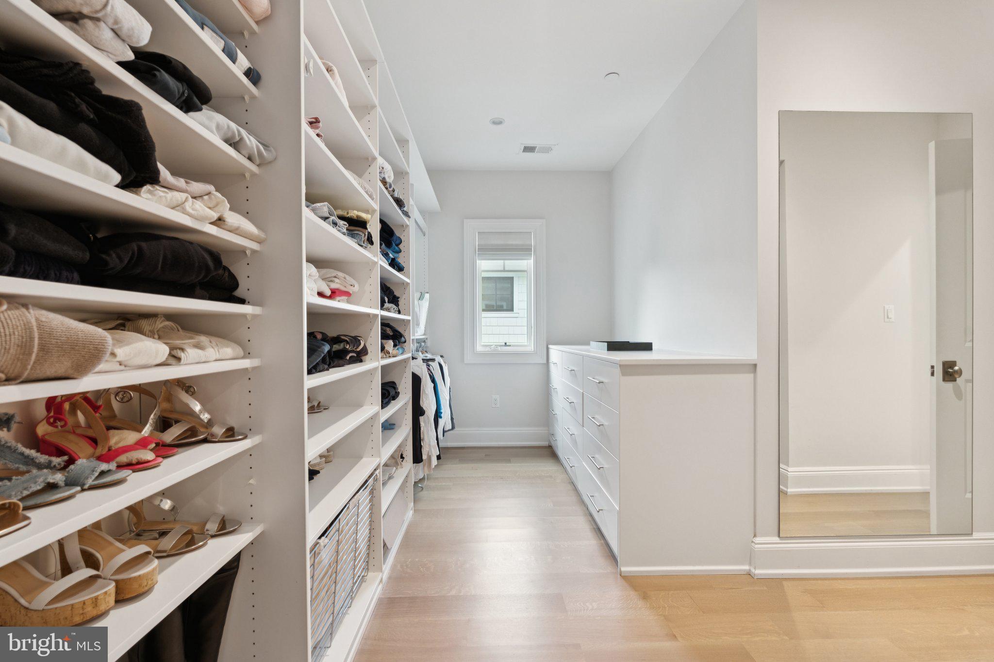 BRADLEY HILLS - Residential