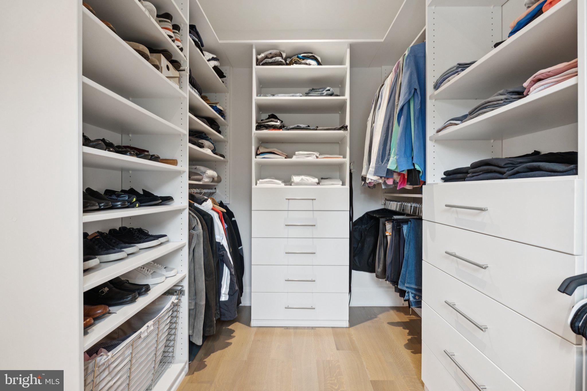 BRADLEY HILLS - Residential