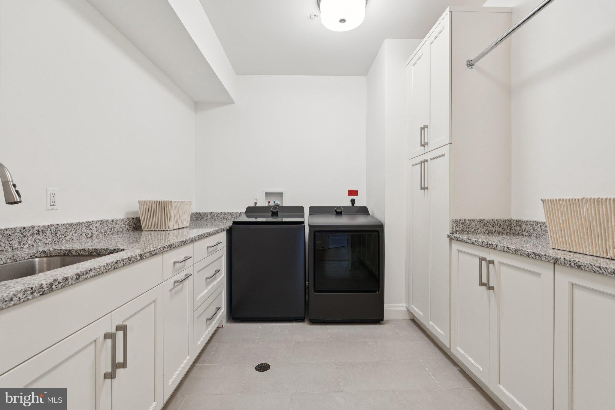 BRADLEY HILLS - Residential