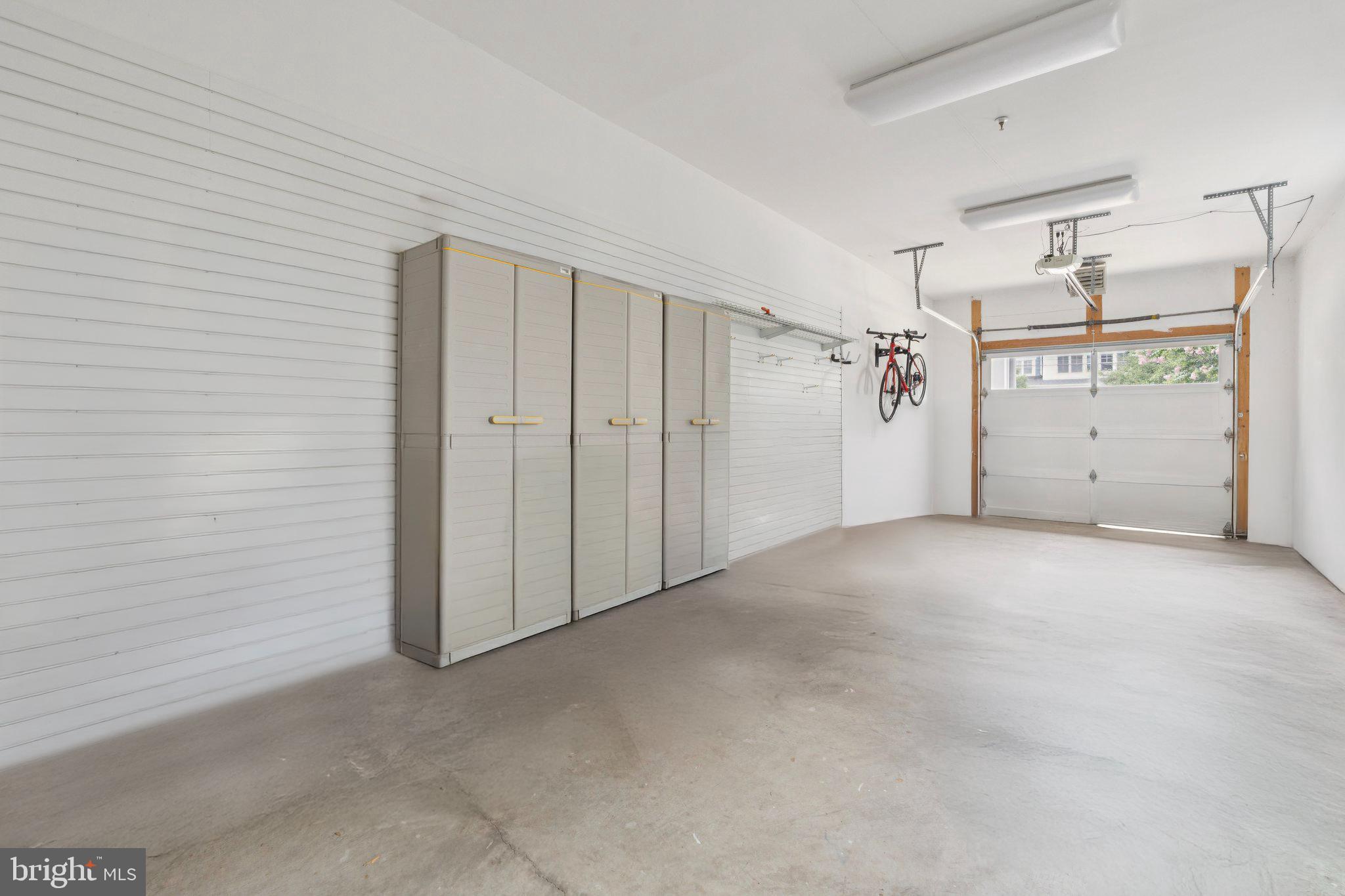 BRADLEY HILLS - Residential