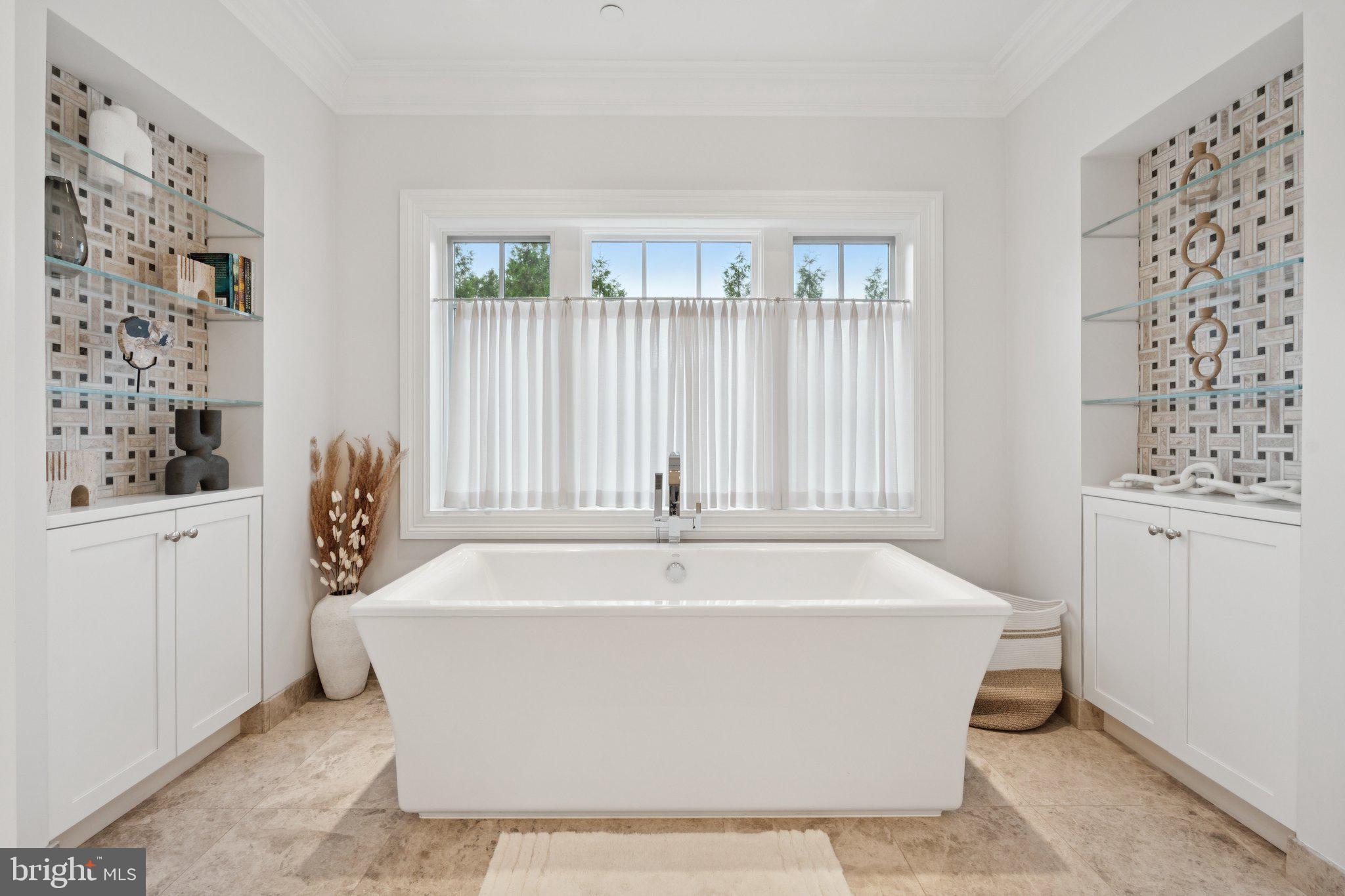 BRADLEY HILLS - Residential